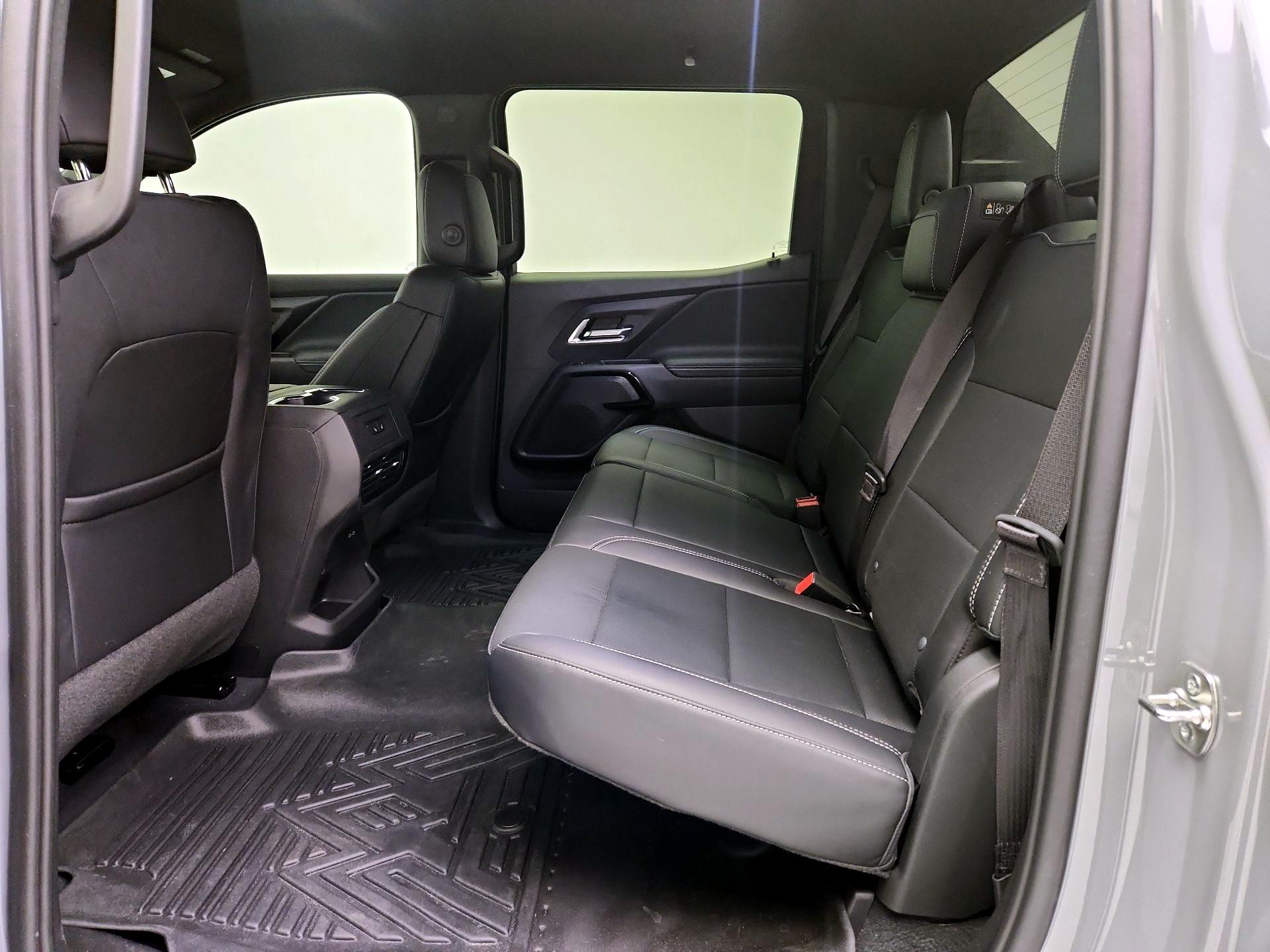 Thumbnail: 2025 Chevrolet Silverado EV - 20