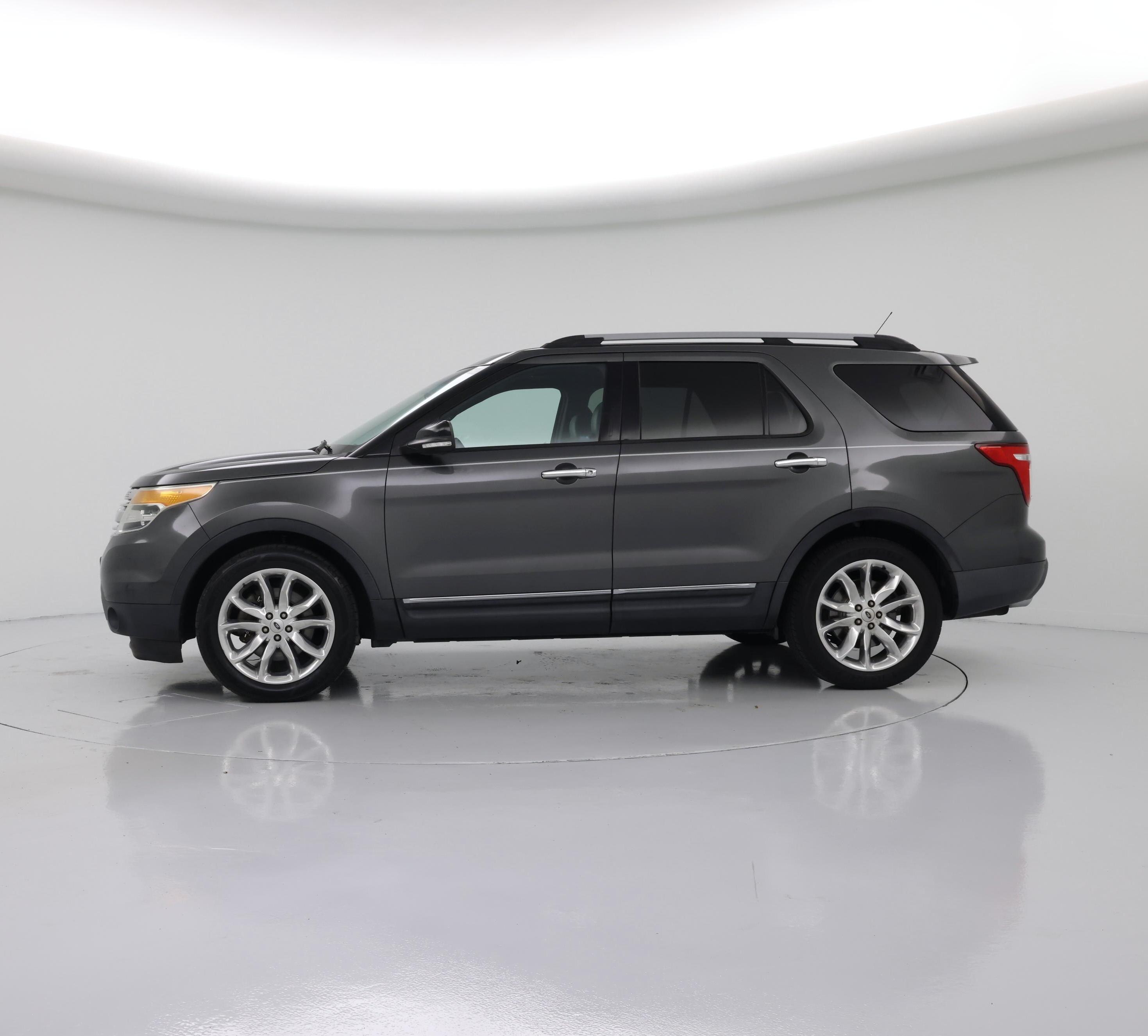 Thumbnail: 2015 Ford Explorer - 3