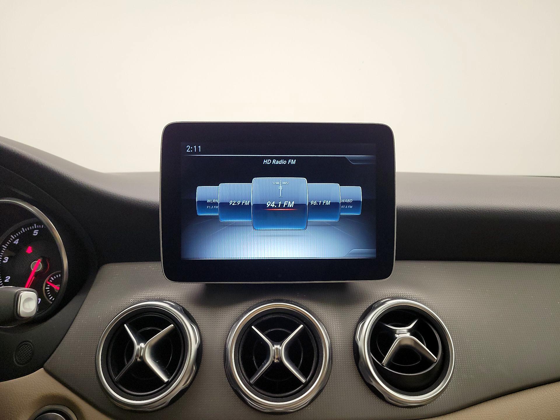 Thumbnail: 2018 Mercedes-Benz GLA - 15