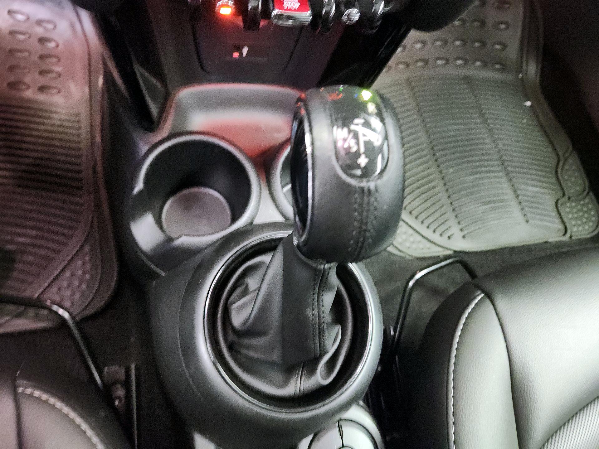 Thumbnail: 2019 MINI Cooper Hardtop - 17