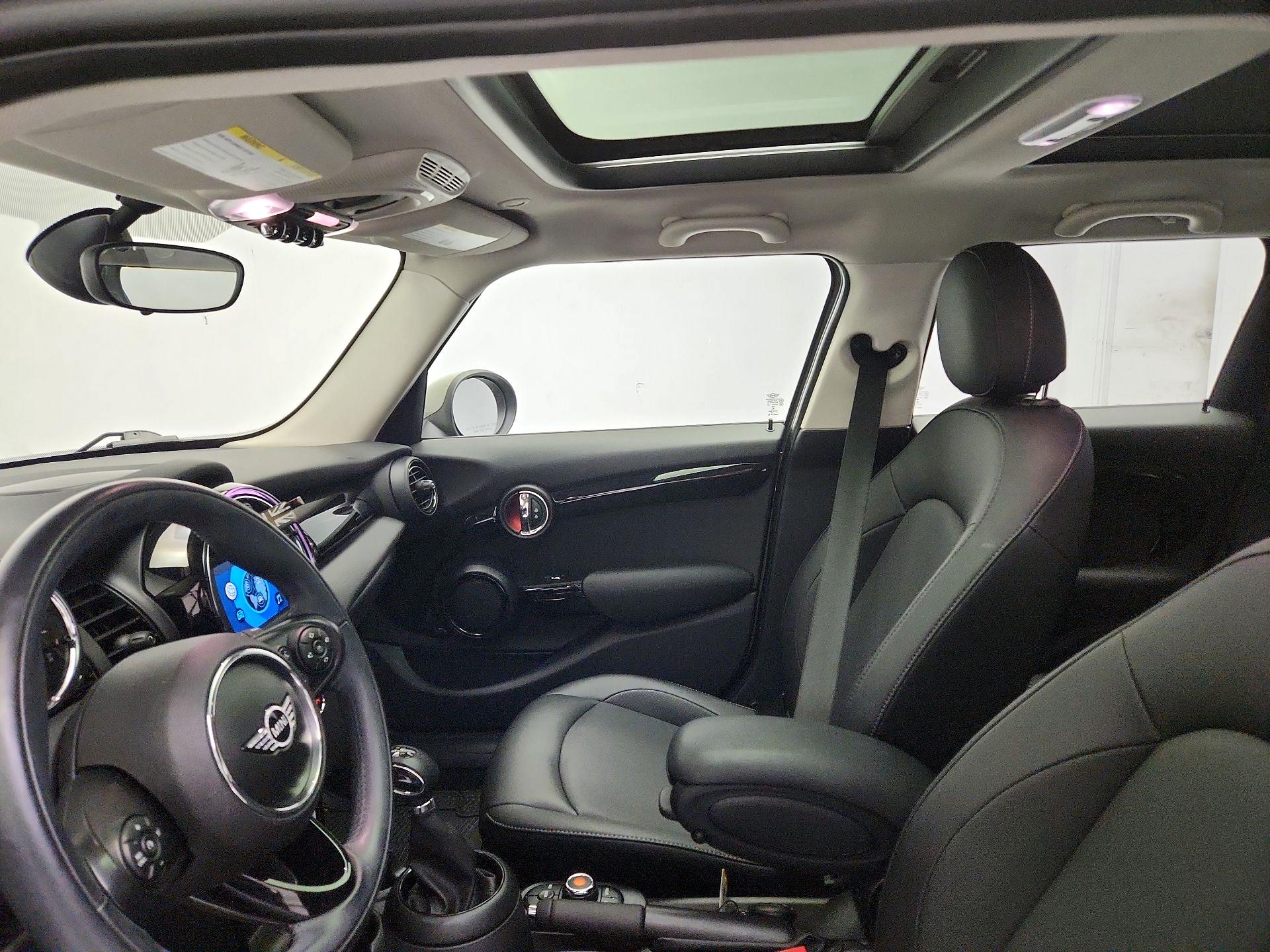 Thumbnail: 2019 MINI Cooper Hardtop - 19