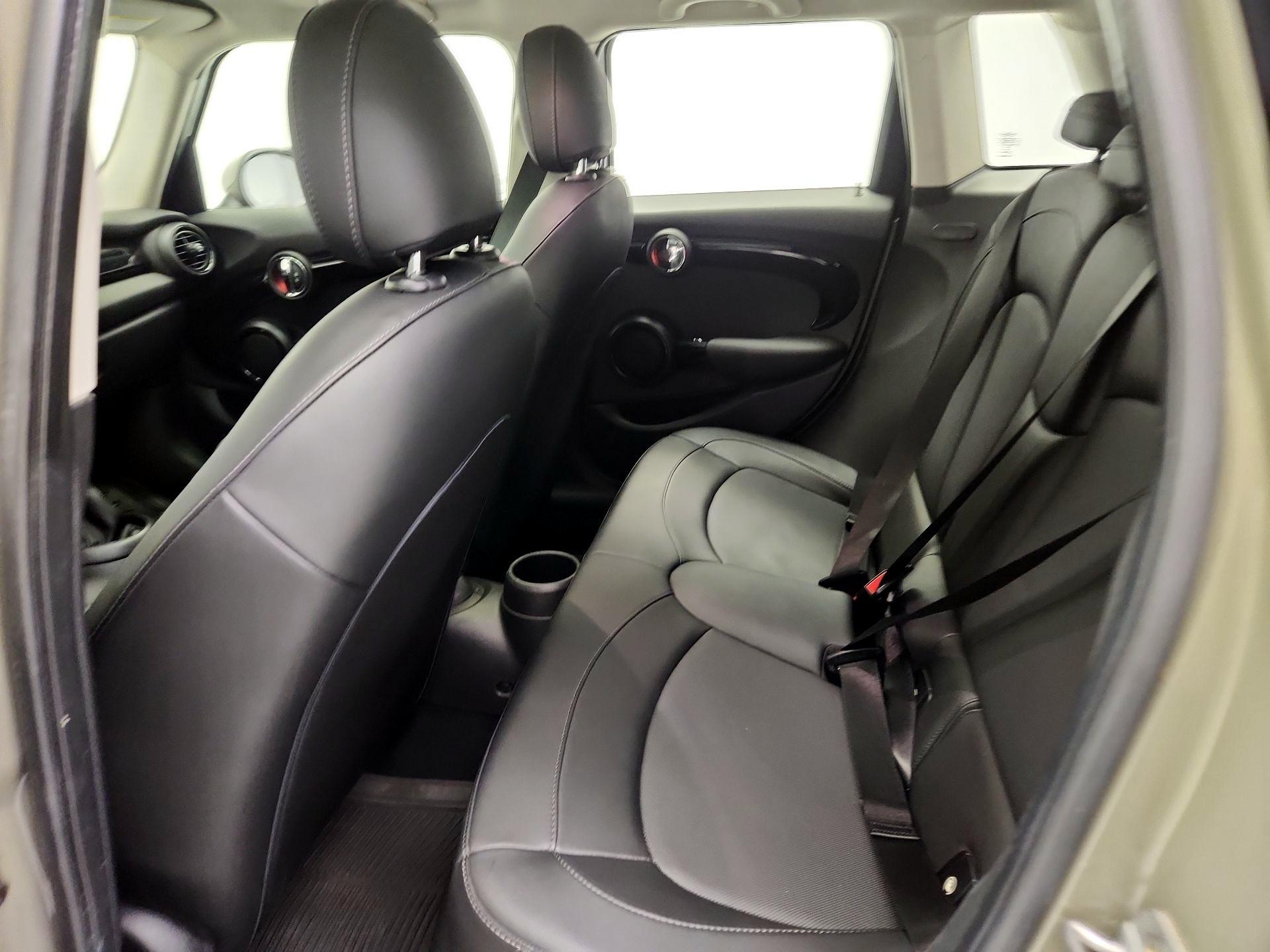 Thumbnail: 2019 MINI Cooper Hardtop - 20