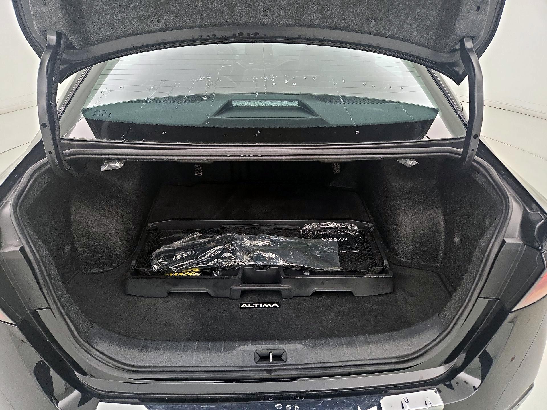 Thumbnail: 2023 Nissan Altima - 20