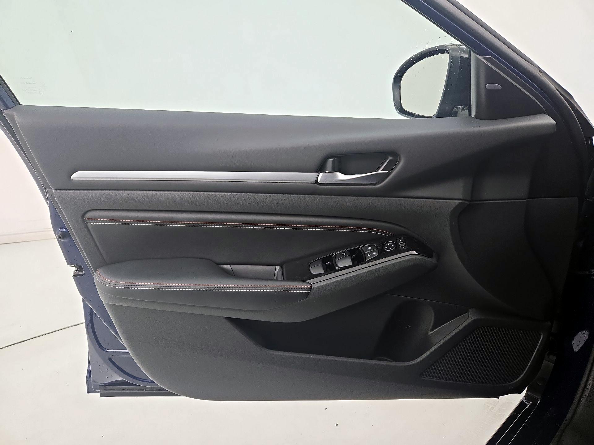 Thumbnail: 2023 Nissan Altima - 12