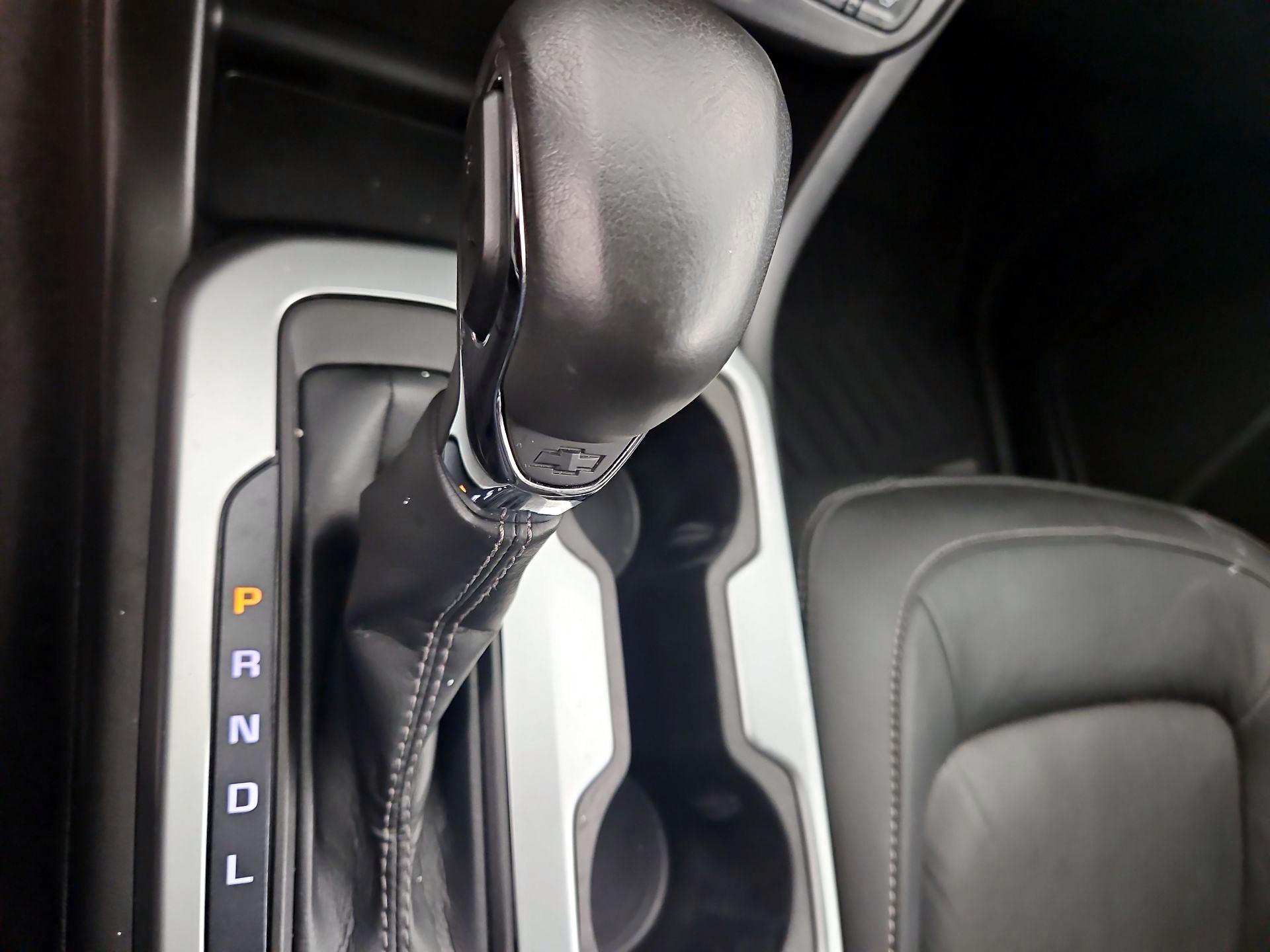 Thumbnail: 2022 Chevrolet Colorado - 17