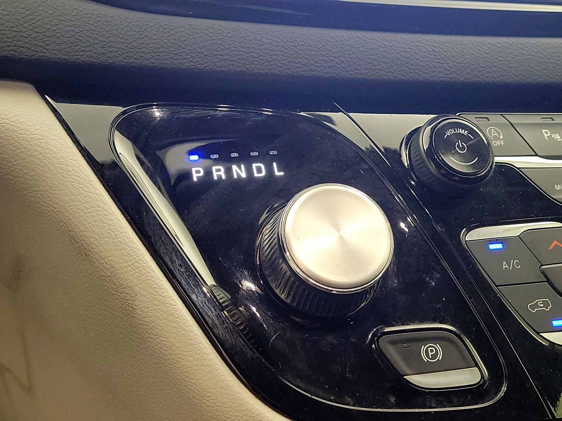 Thumbnail: 2024 Chrysler Pacifica - 17