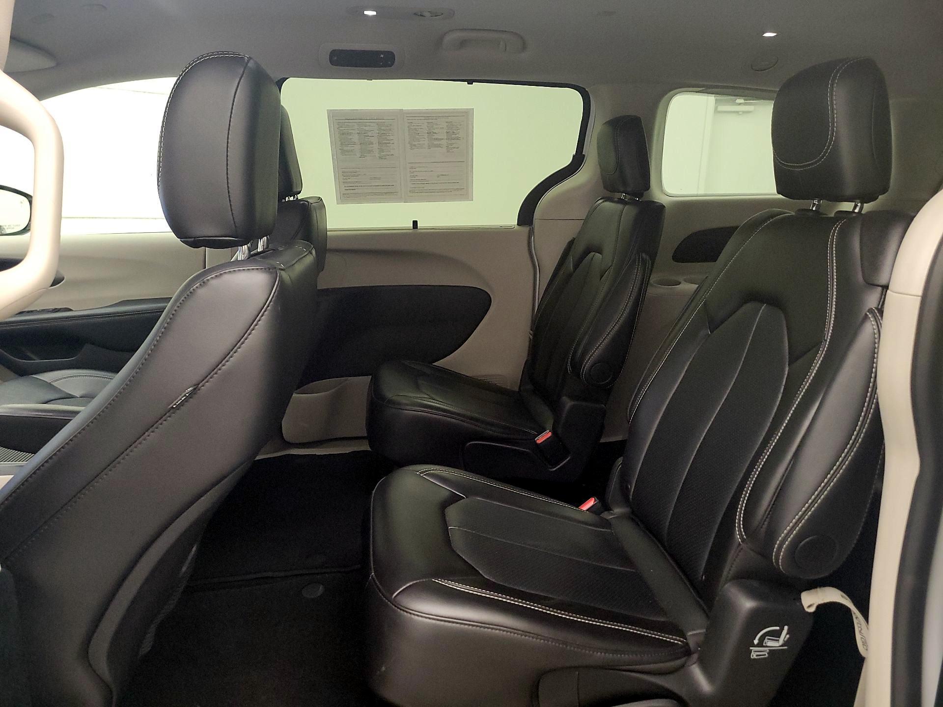 Thumbnail: 2024 Chrysler Pacifica - 19