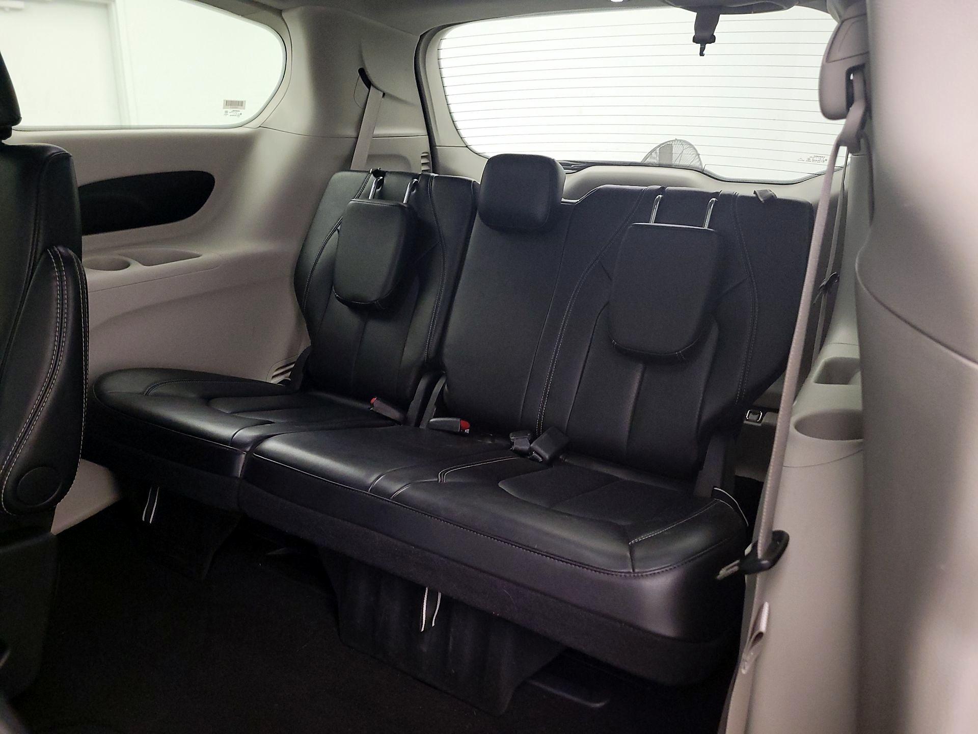 Thumbnail: 2024 Chrysler Pacifica - 20