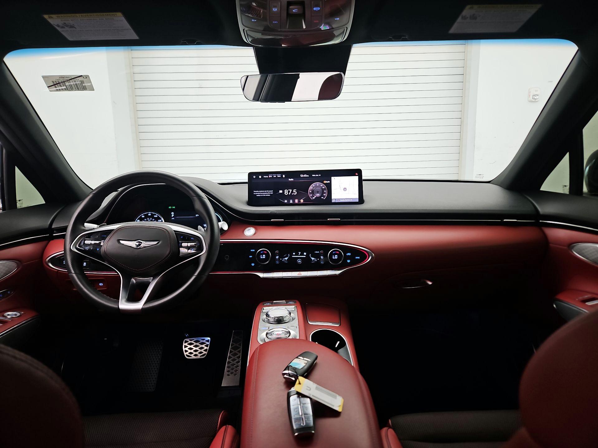 Thumbnail: 2022 Genesis GV70 - 9