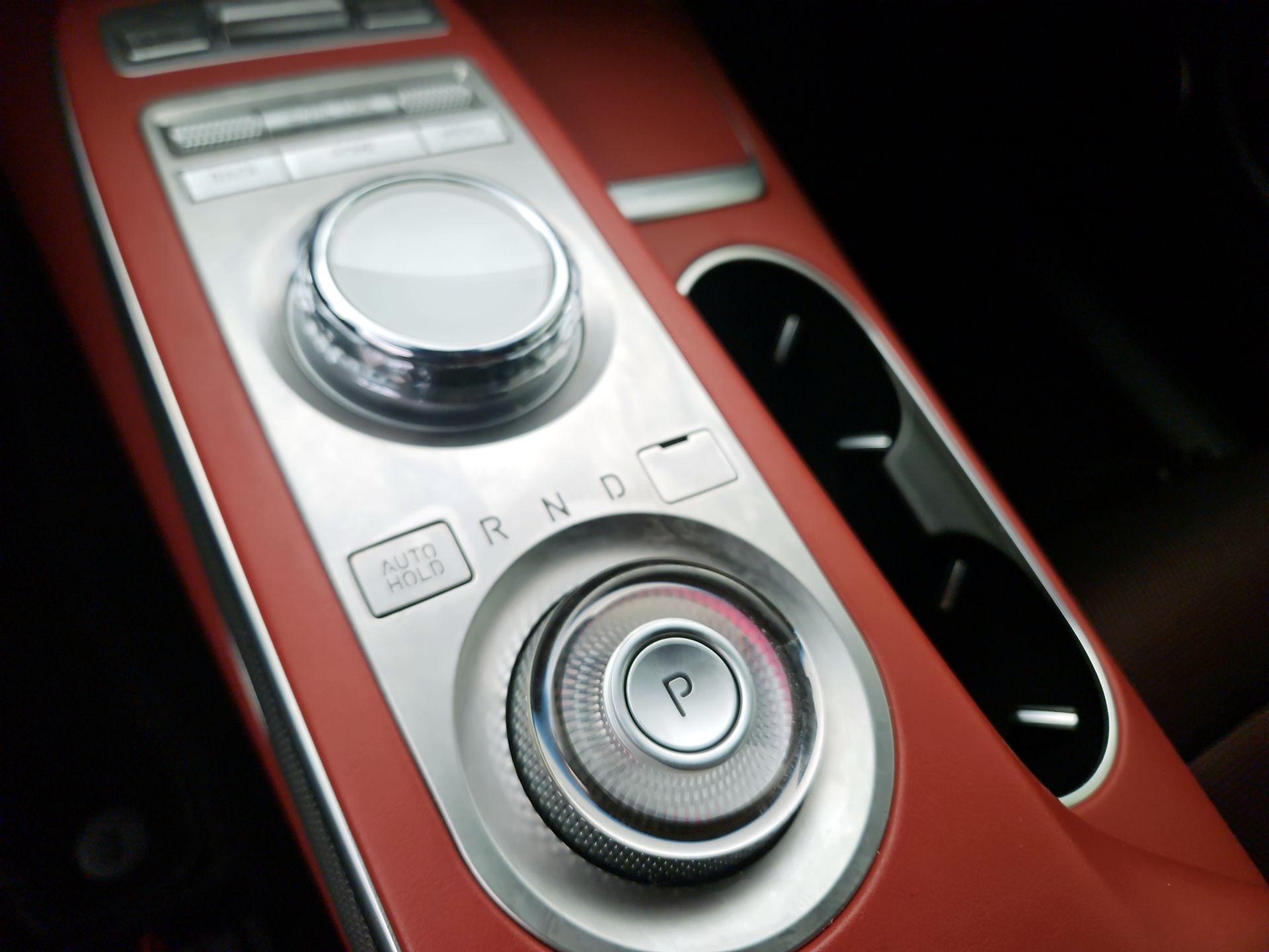 Thumbnail: 2022 Genesis GV70 - 17