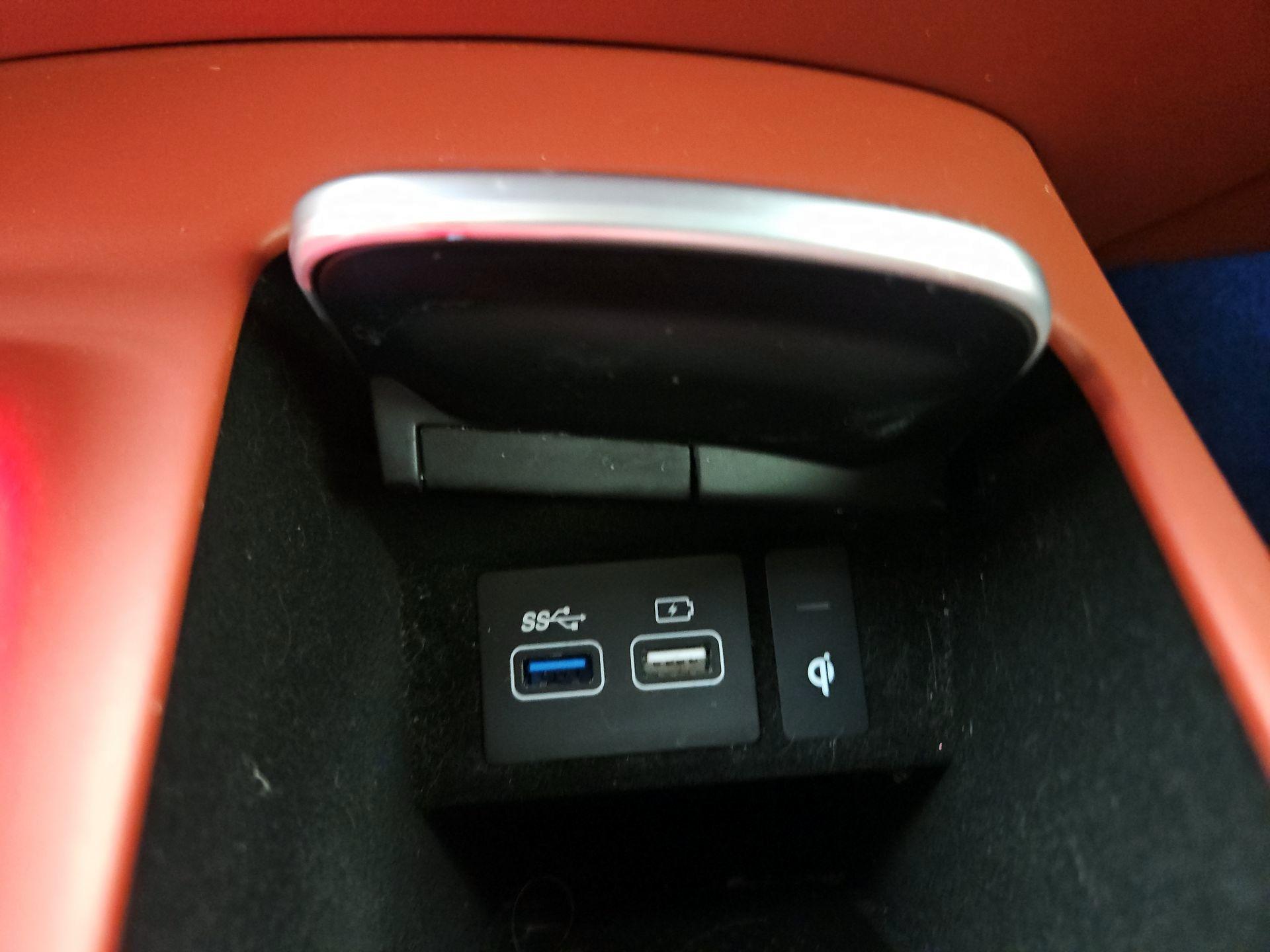 Thumbnail: 2022 Genesis GV70 - 18