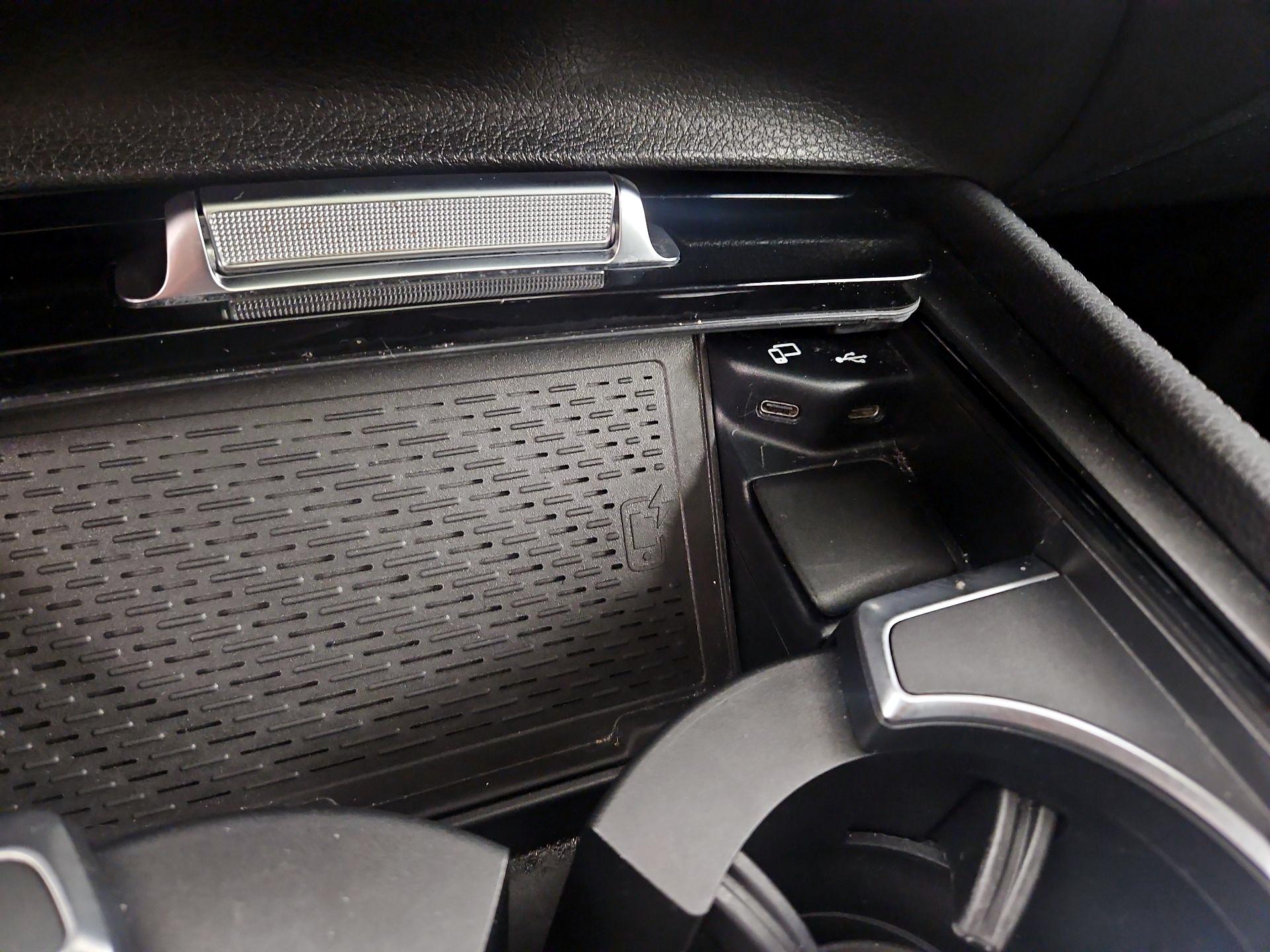 Thumbnail: 2020 Mercedes-Benz GLE - 18