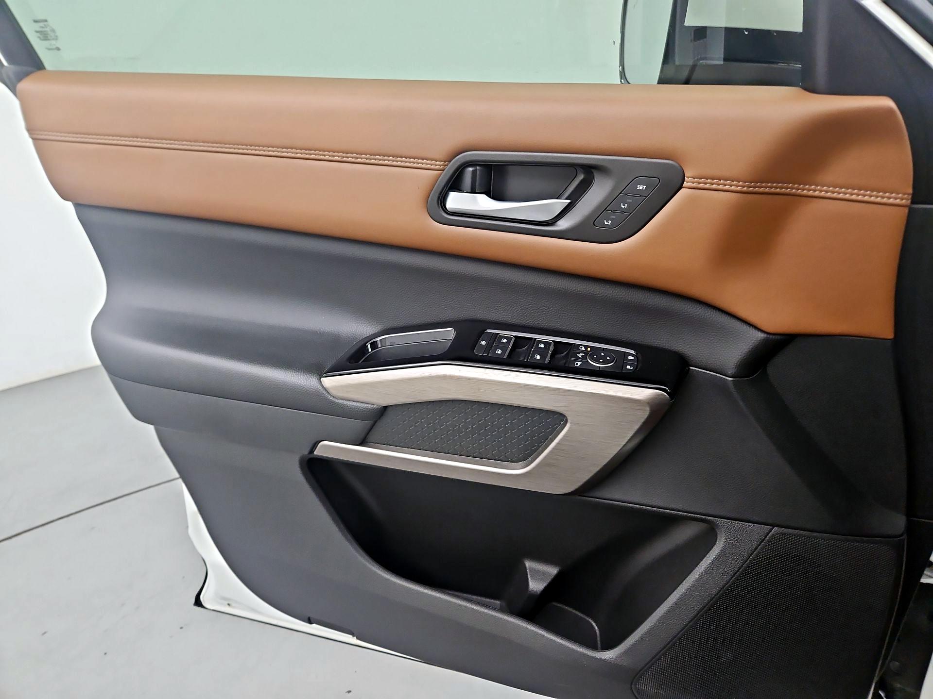 Thumbnail: 2023 Nissan Pathfinder - 12