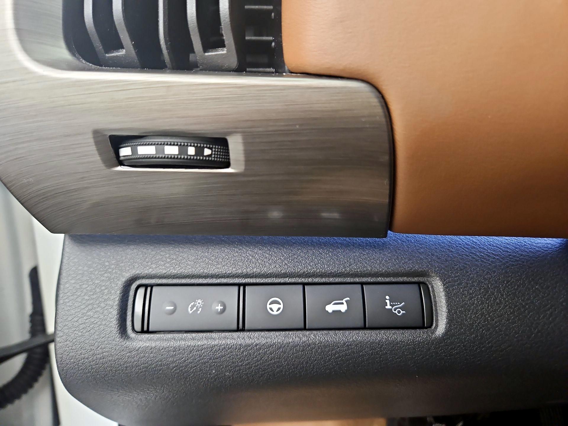 Thumbnail: 2023 Nissan Pathfinder - 13