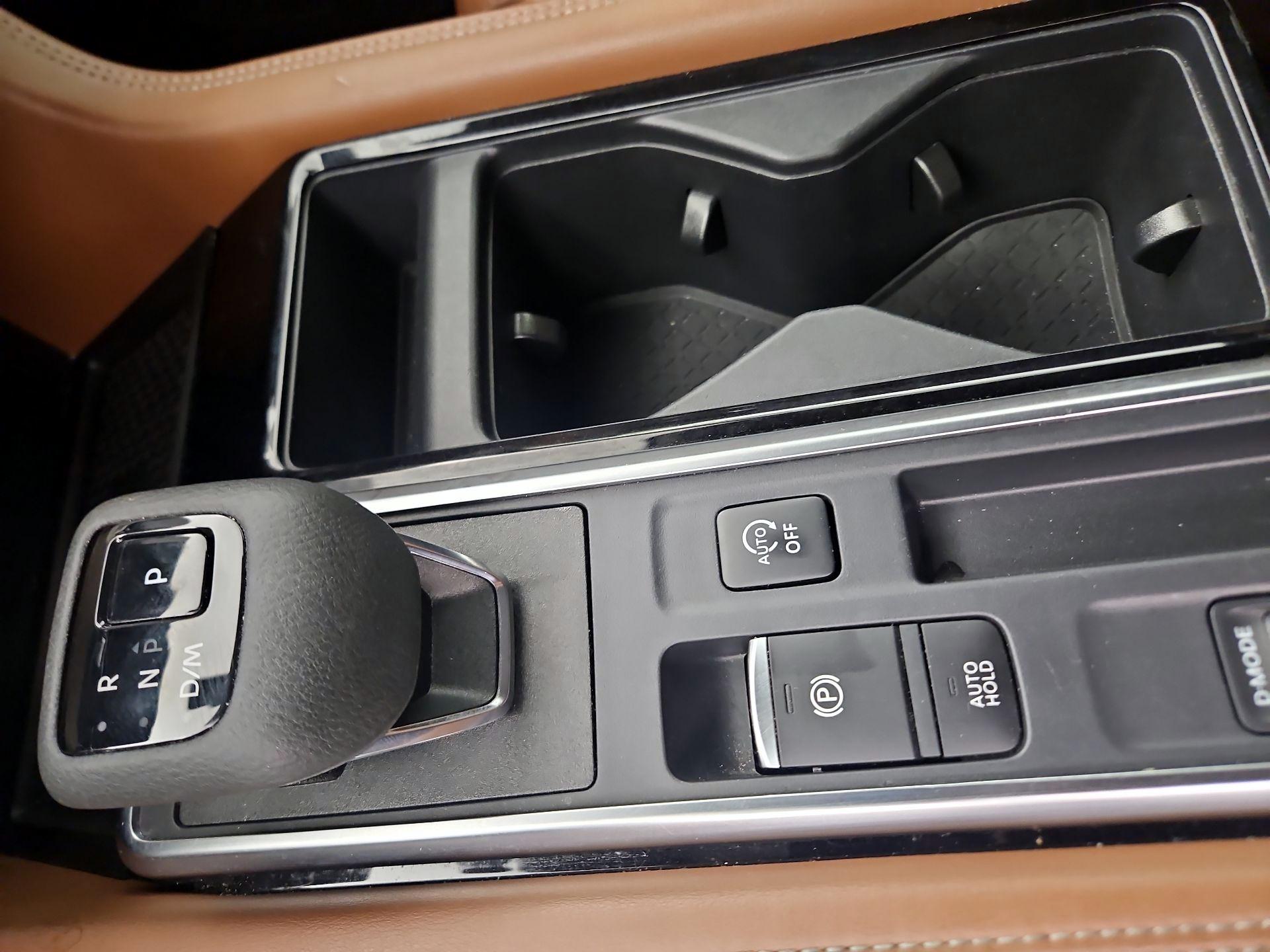 Thumbnail: 2023 Nissan Pathfinder - 17