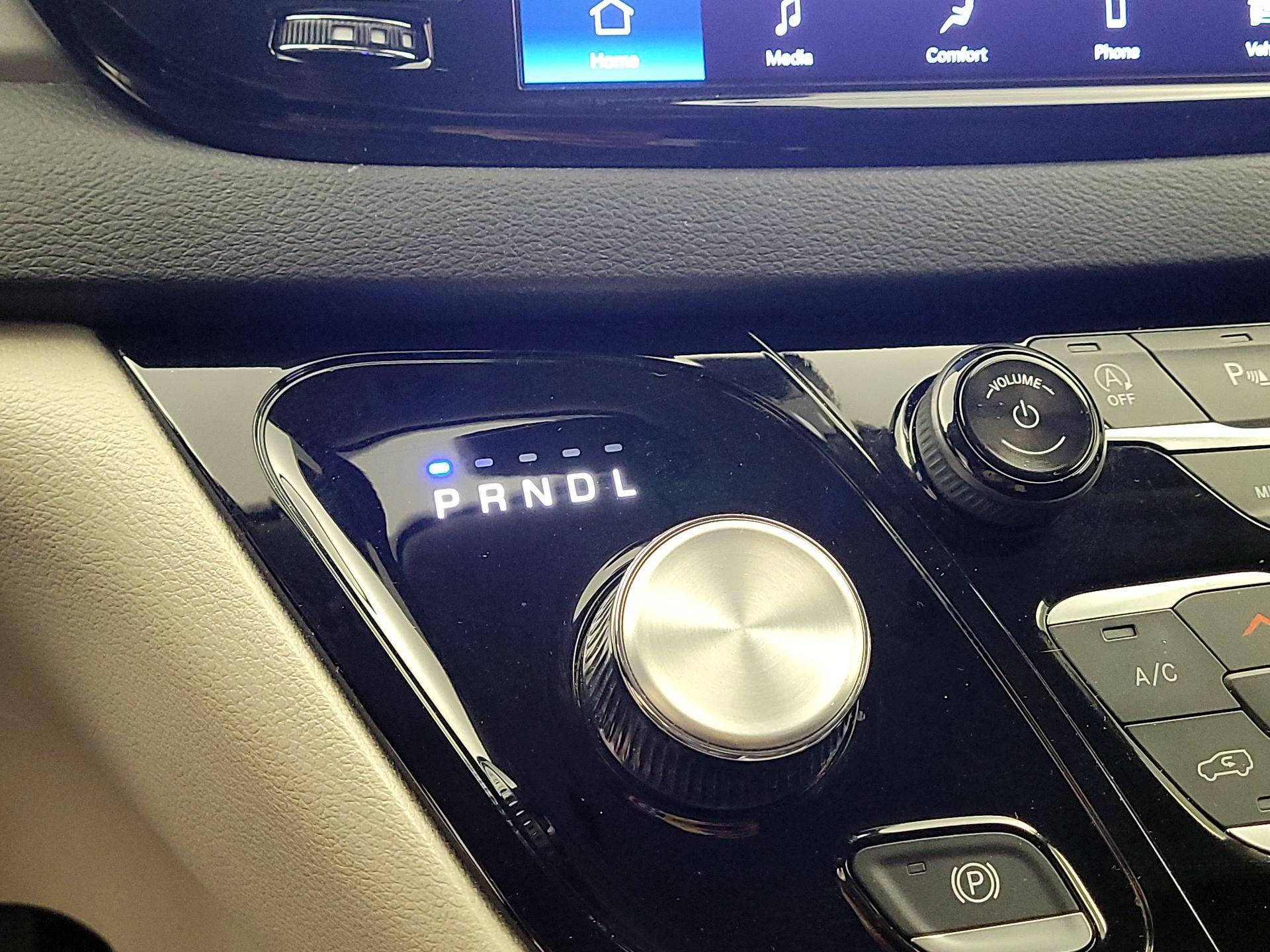 Thumbnail: 2024 Chrysler Pacifica - 17