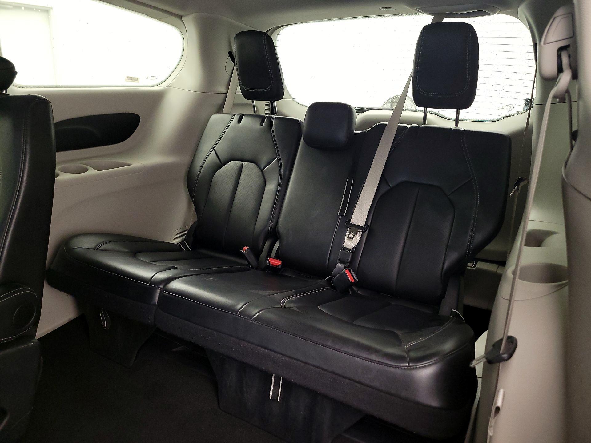 Thumbnail: 2024 Chrysler Pacifica - 20