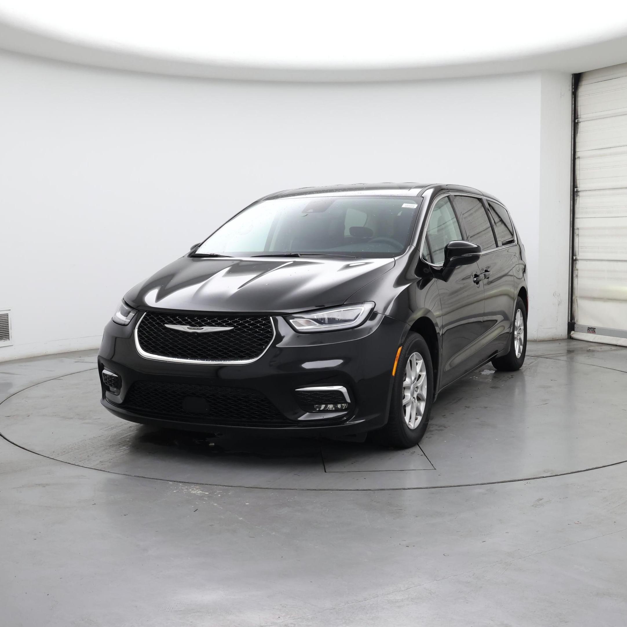 Thumbnail: 2024 Chrysler Pacifica - 4