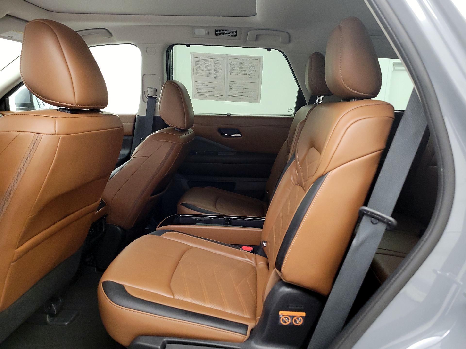 Thumbnail: 2023 Nissan Pathfinder - 19