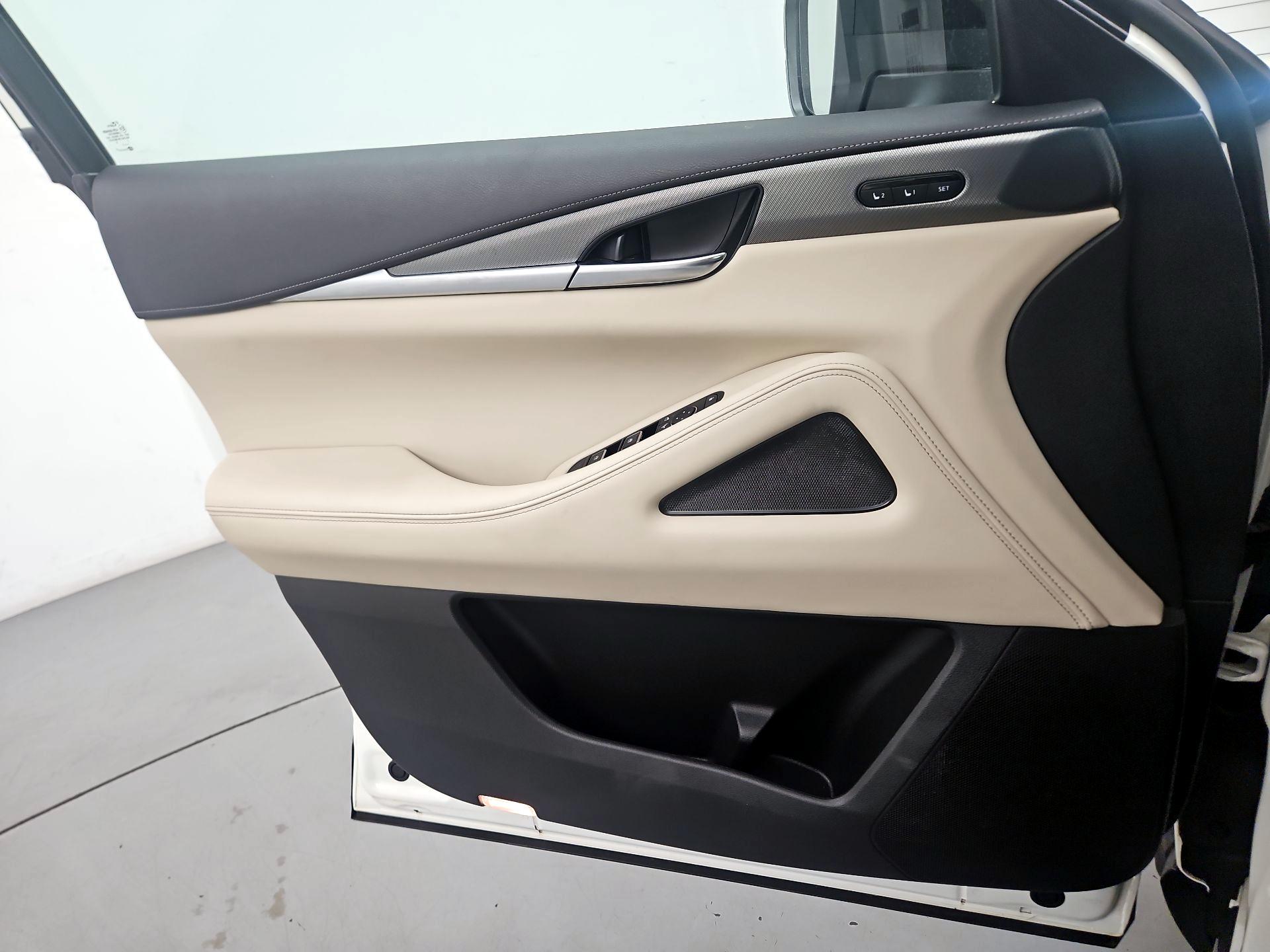 Thumbnail: 2023 INFINITI QX60 - 12