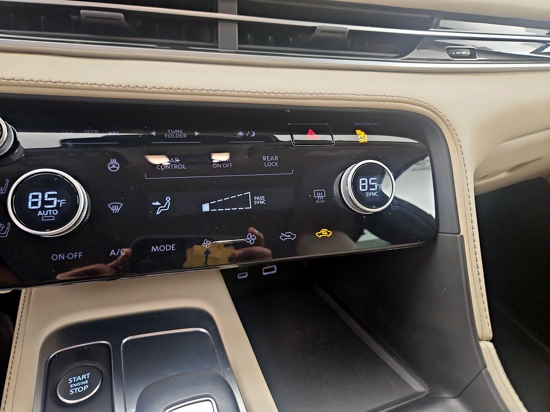 Thumbnail: 2023 INFINITI QX60 - 16