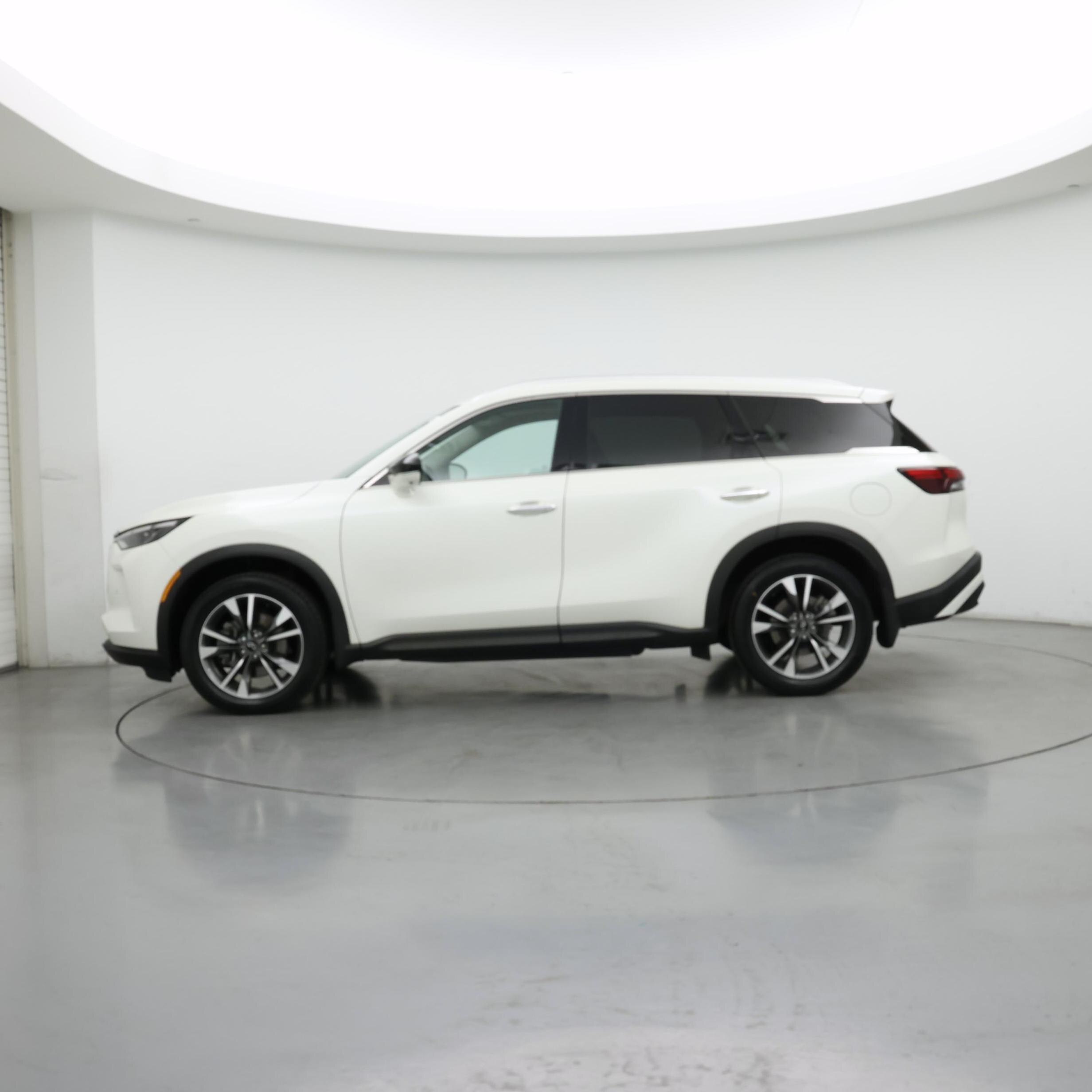 Thumbnail: 2023 INFINITI QX60 - 3