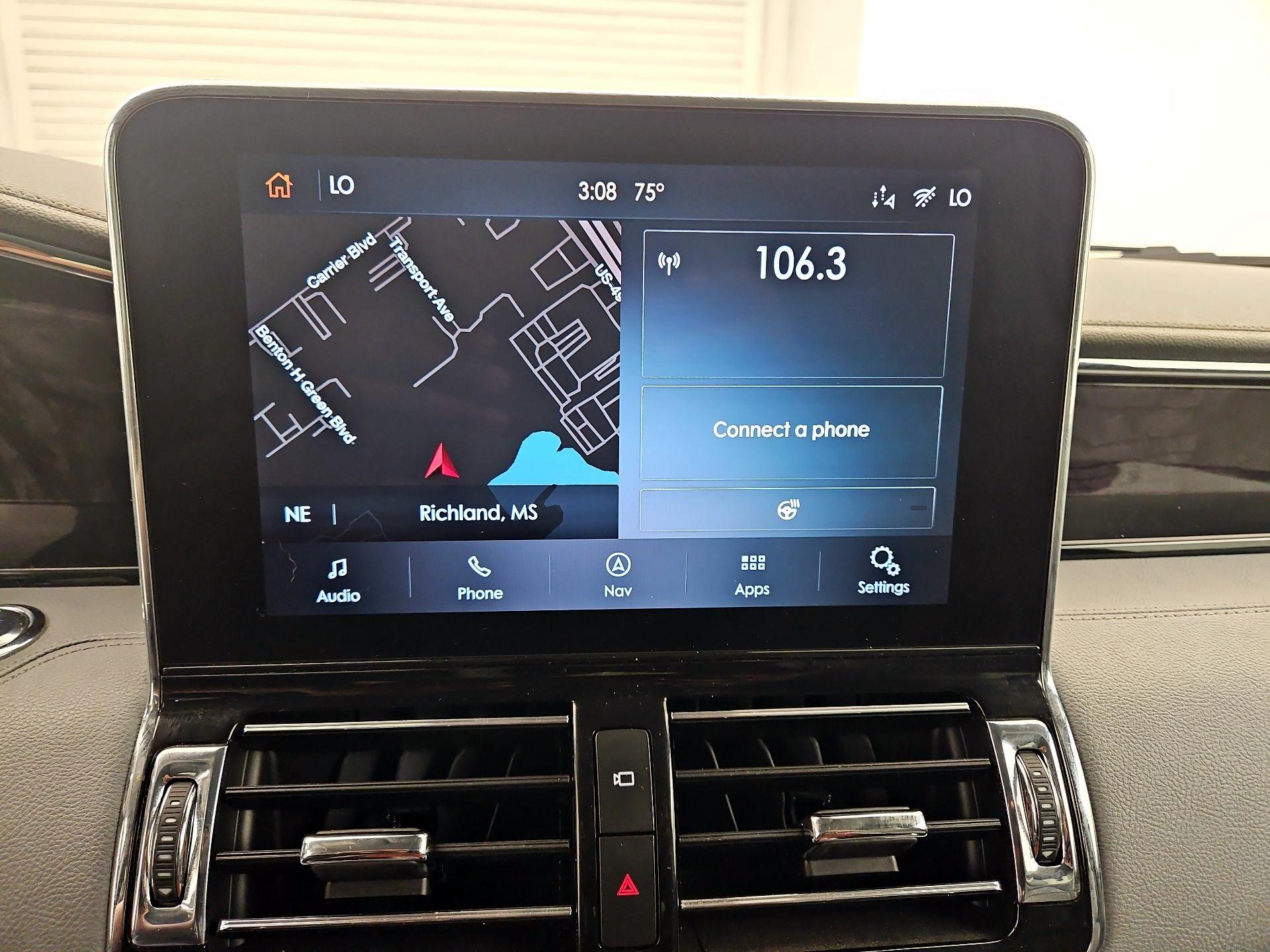 Thumbnail: 2021 Lincoln Navigator - 16