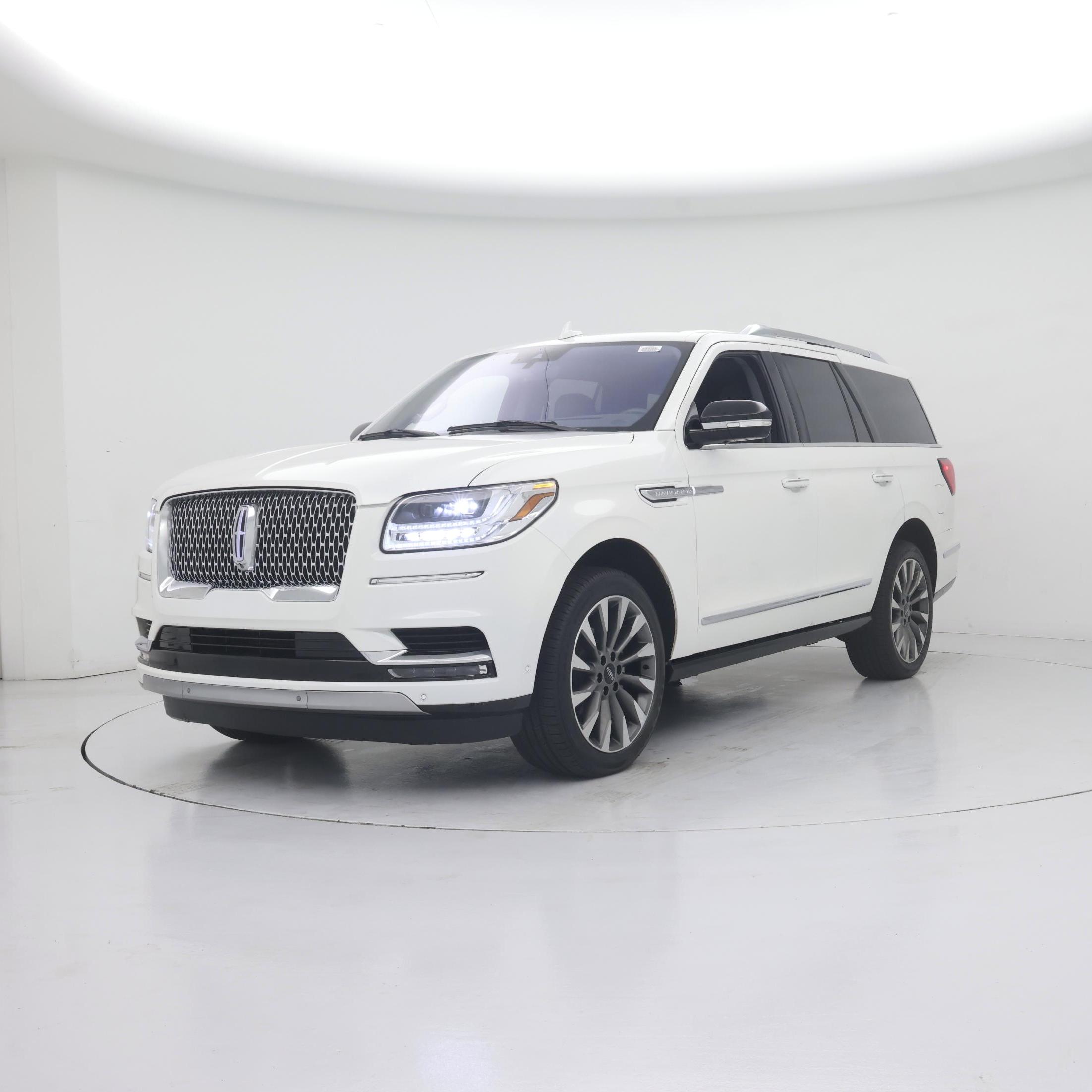 Thumbnail: 2021 Lincoln Navigator - 4