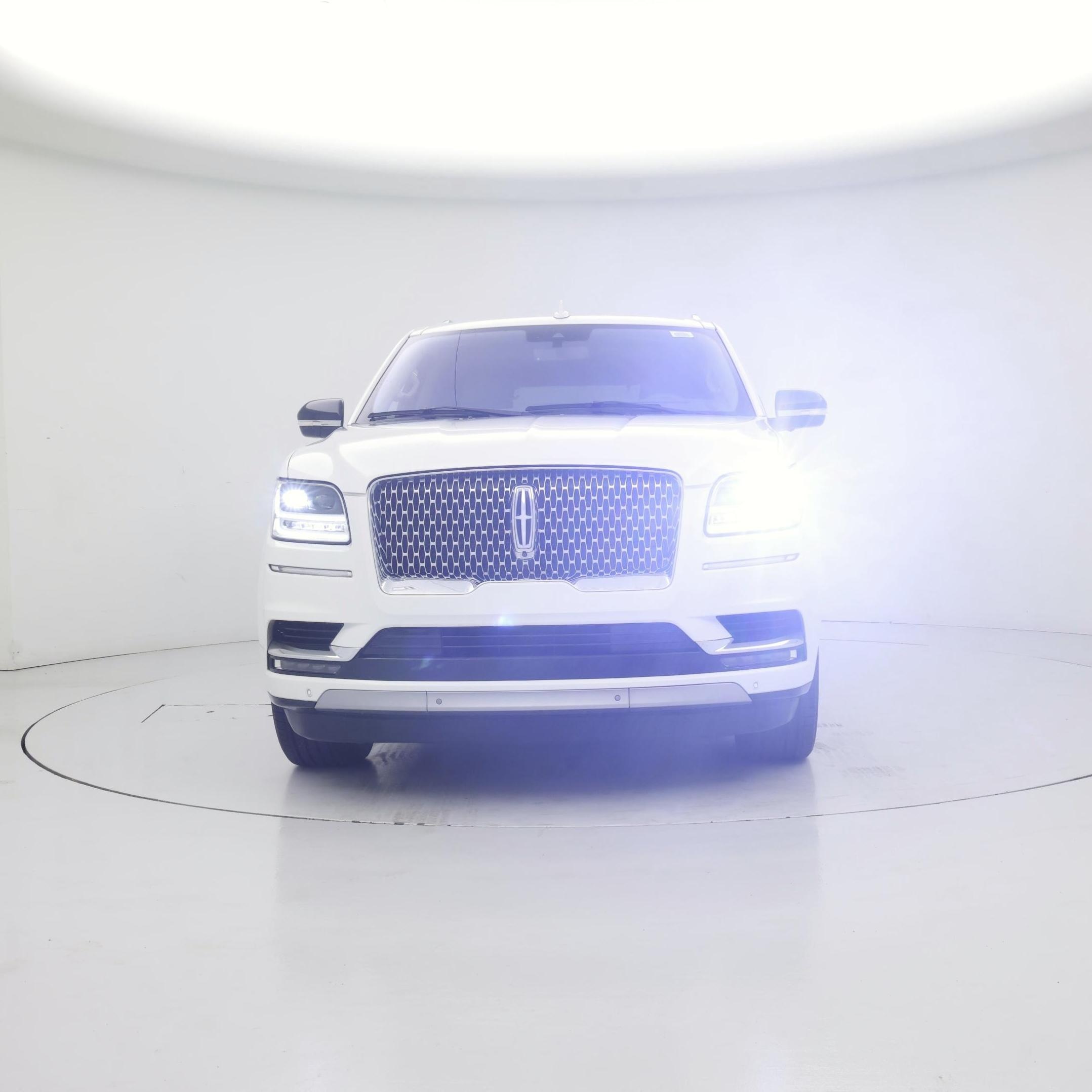 Thumbnail: 2021 Lincoln Navigator - 5