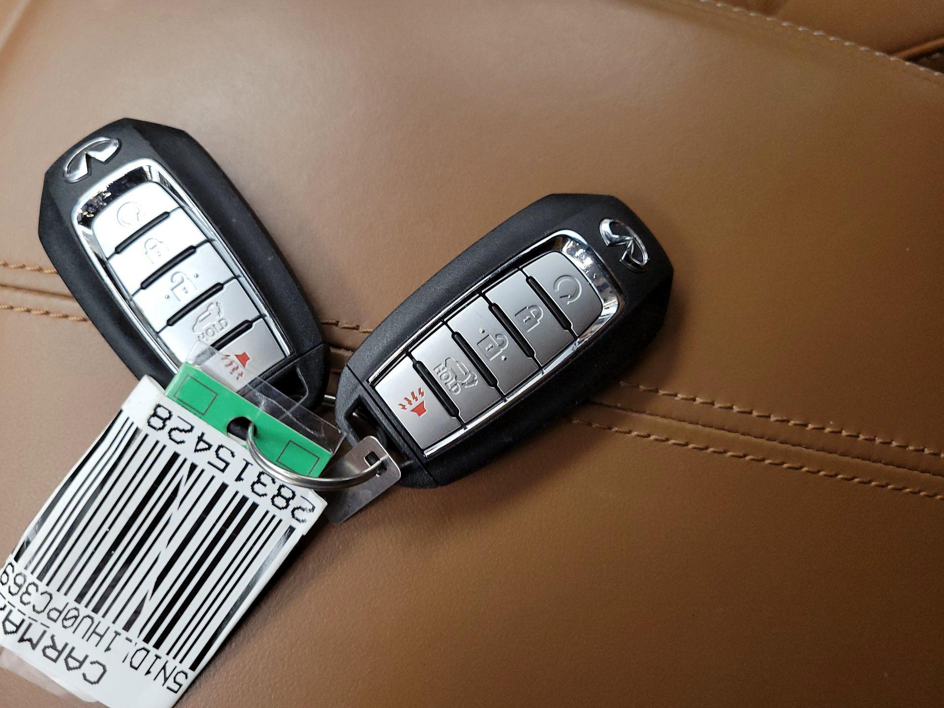 Thumbnail: 2023 INFINITI QX60 - 18