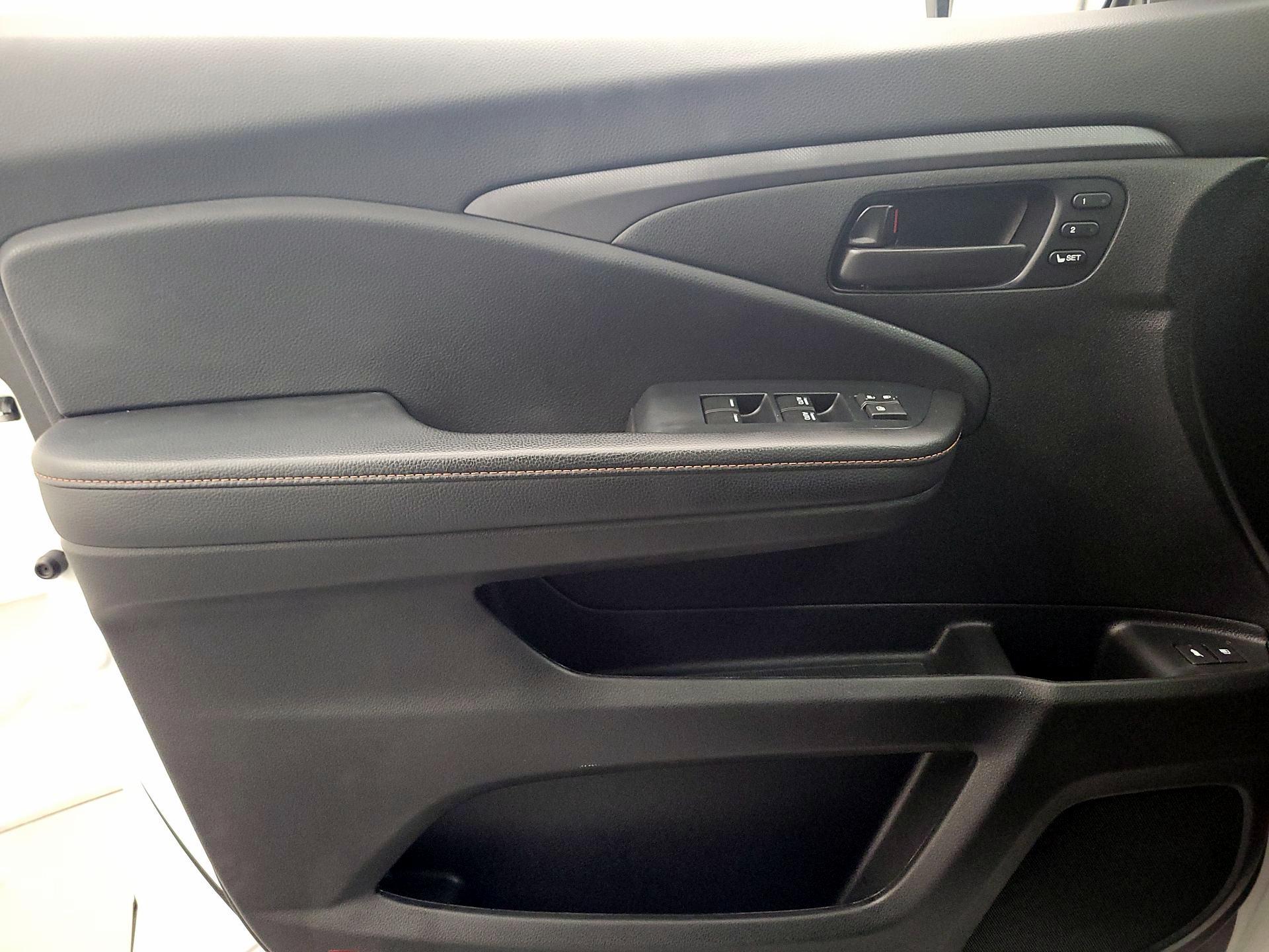 Thumbnail: 2022 Honda Pilot - 12