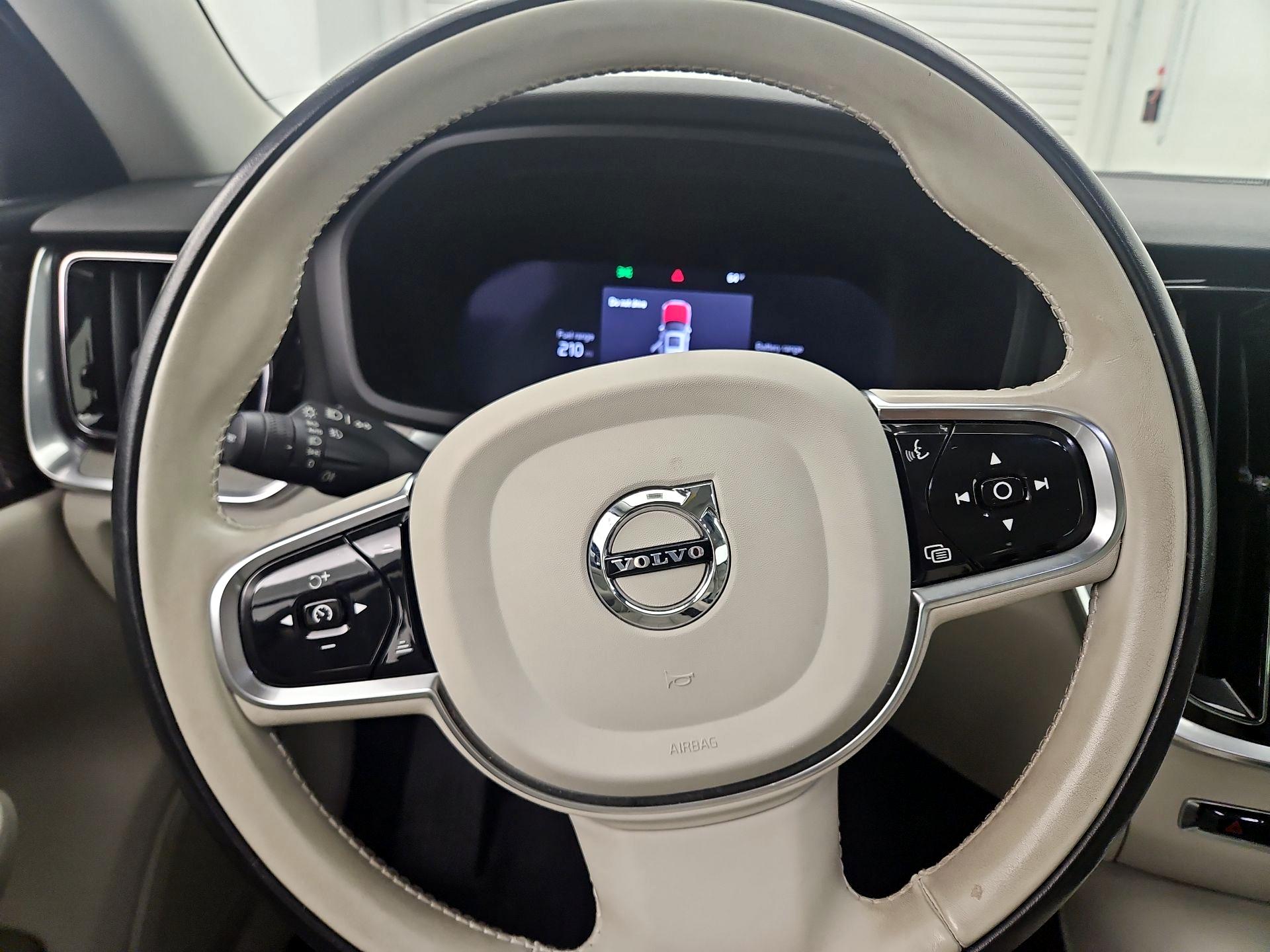 Thumbnail: 2024 Volvo S60 - 10