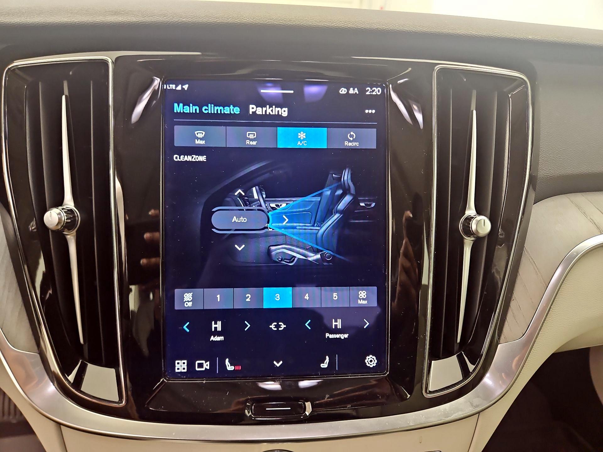 Thumbnail: 2024 Volvo S60 - 16