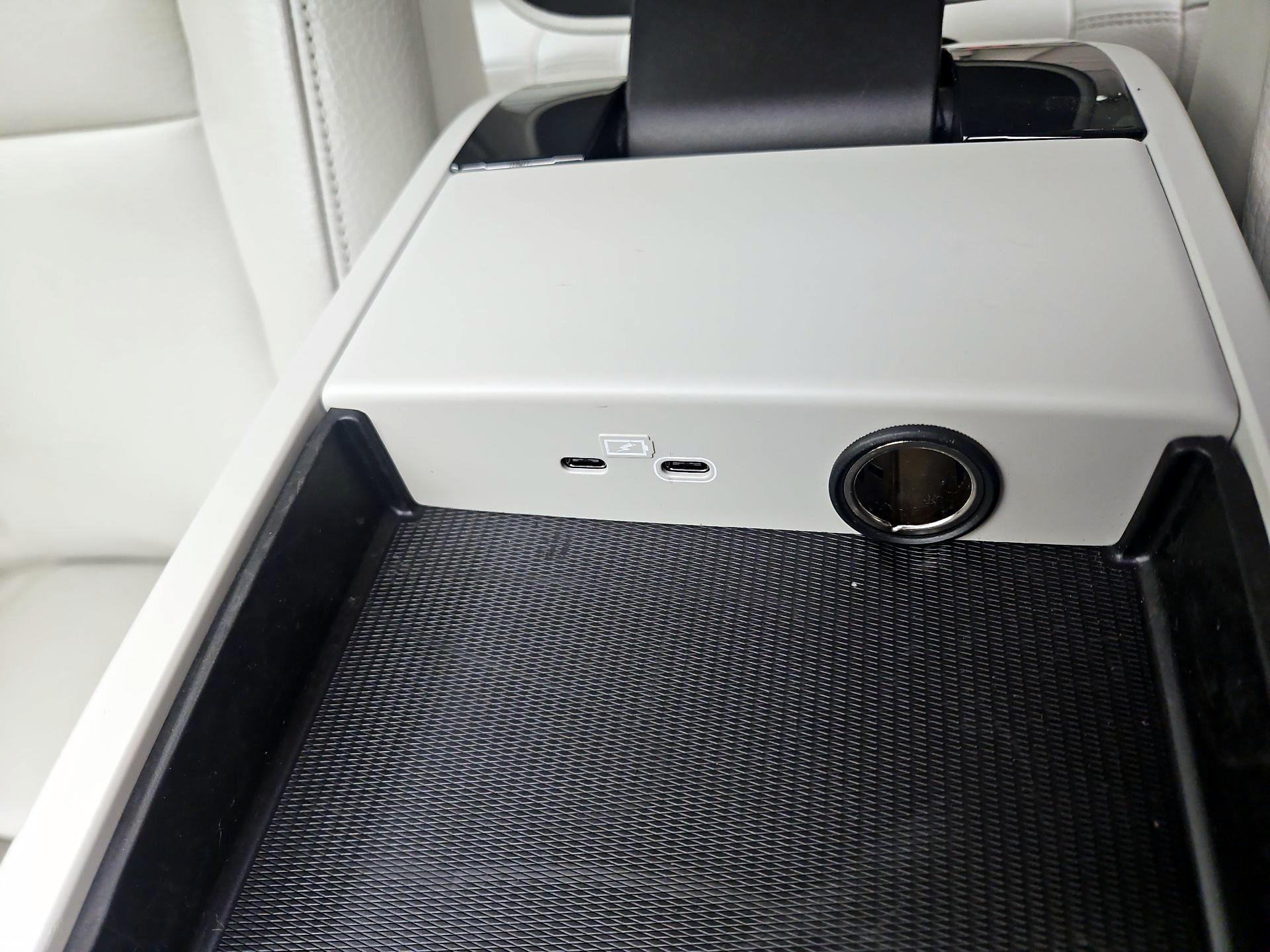 Thumbnail: 2024 Volvo S60 - 19