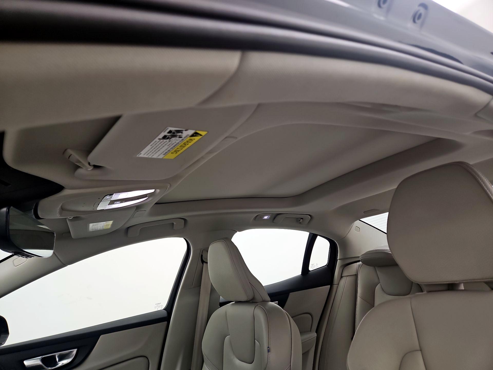 Thumbnail: 2024 Volvo S60 - 20