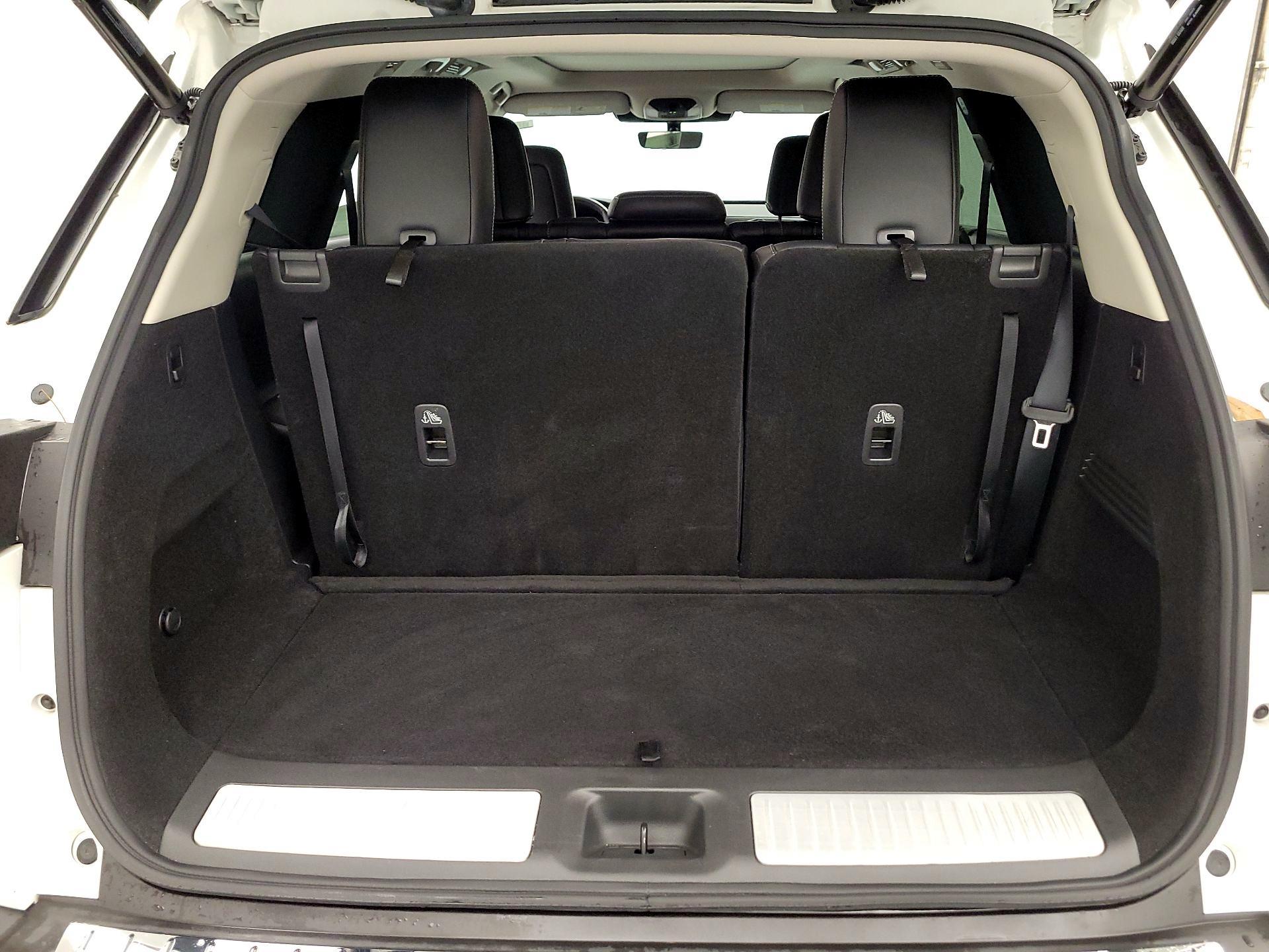 Thumbnail: 2023 INFINITI QX60 - 16