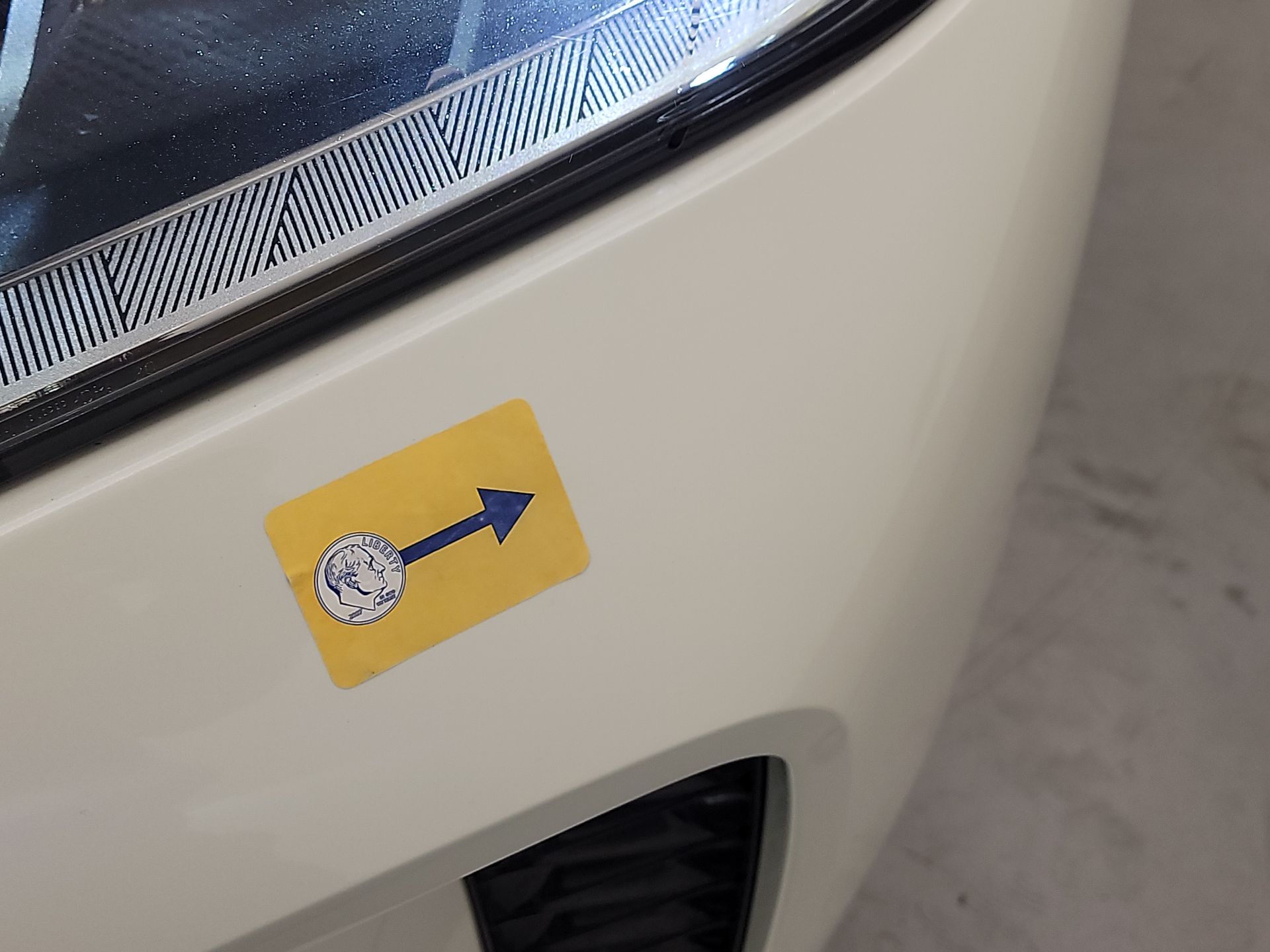 Thumbnail: 2023 INFINITI QX60 - 19