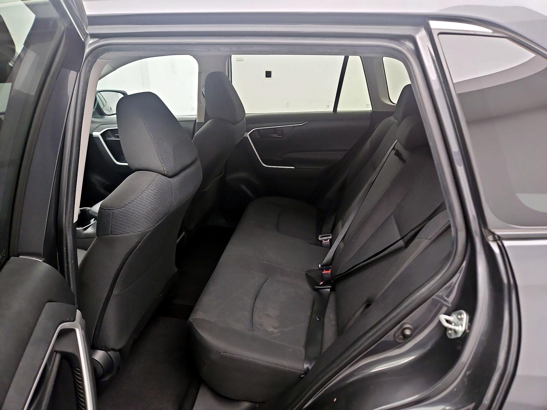 Thumbnail: 2022 Toyota RAV4 - 19