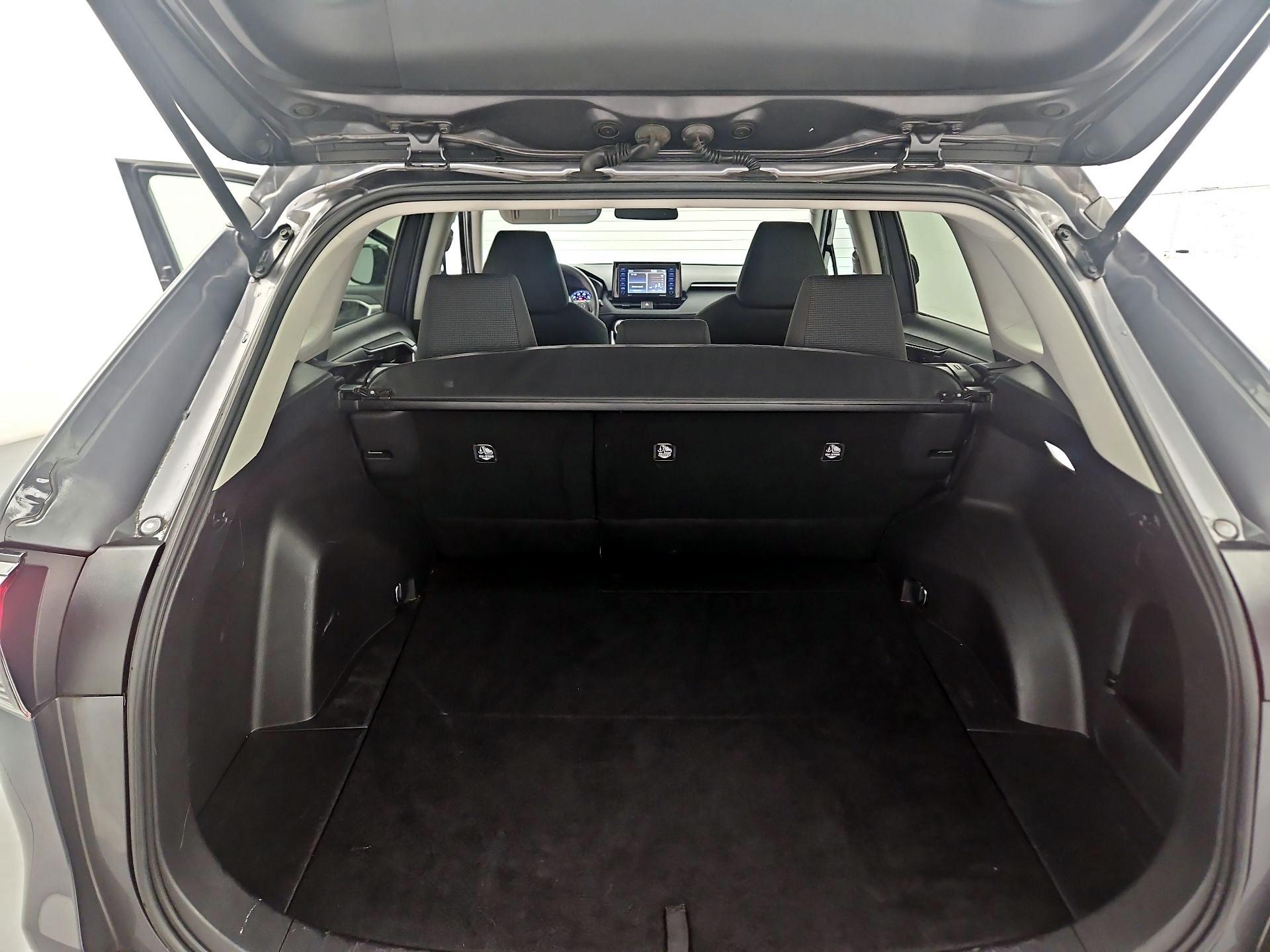 Thumbnail: 2022 Toyota RAV4 - 20