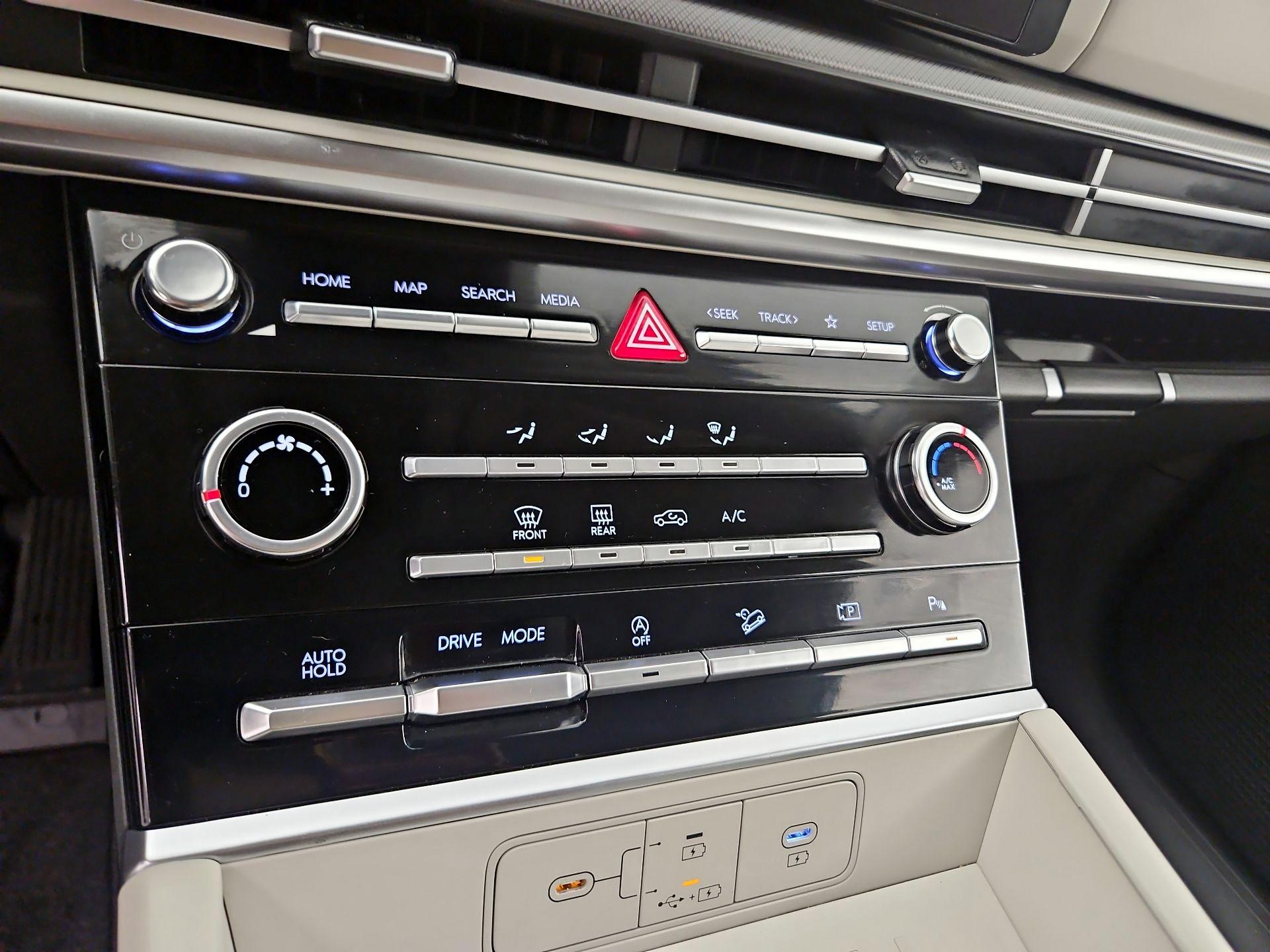 Thumbnail: 2025 Hyundai Santa Fe - 16