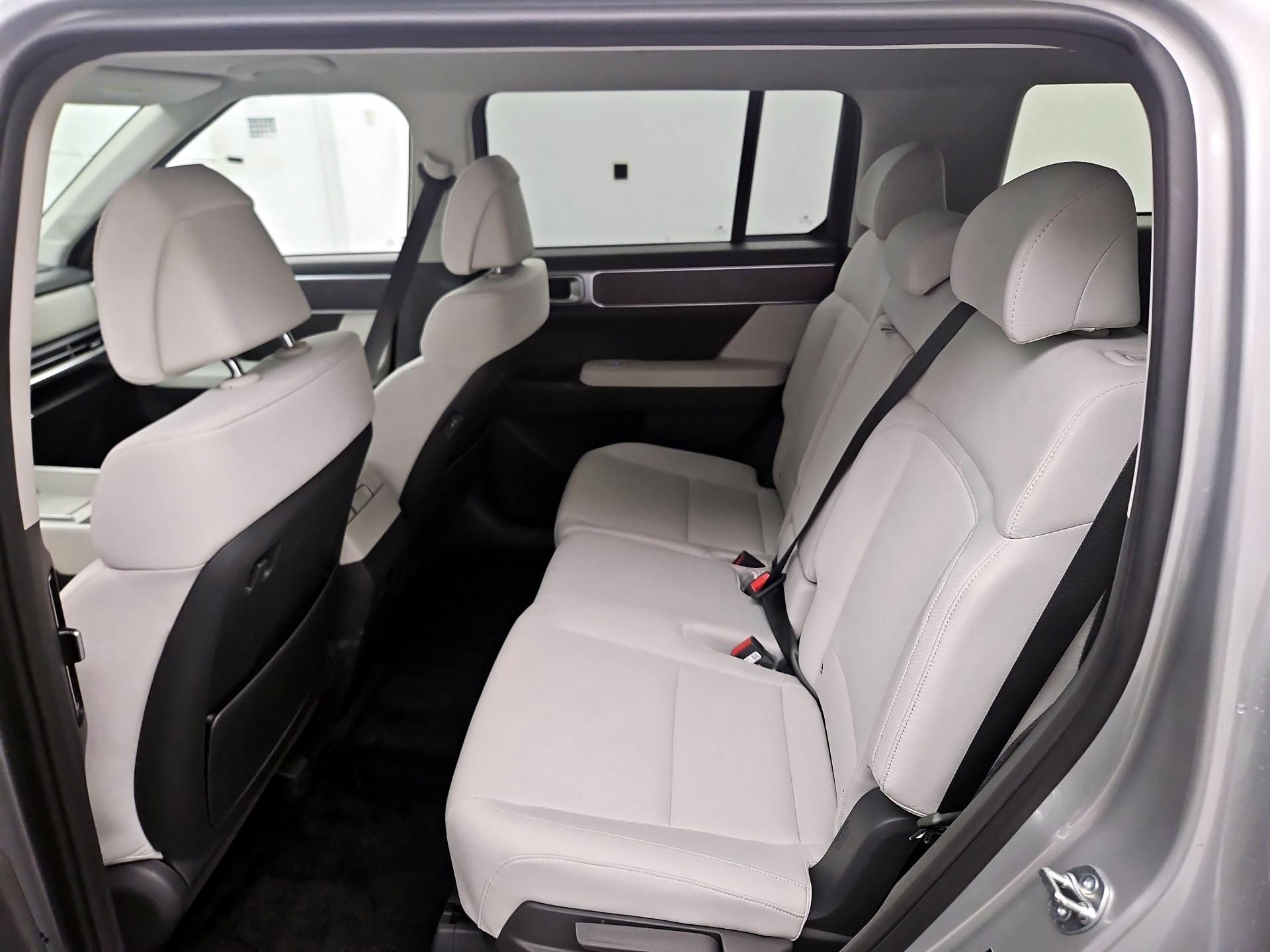 Thumbnail: 2025 Hyundai Santa Fe - 18