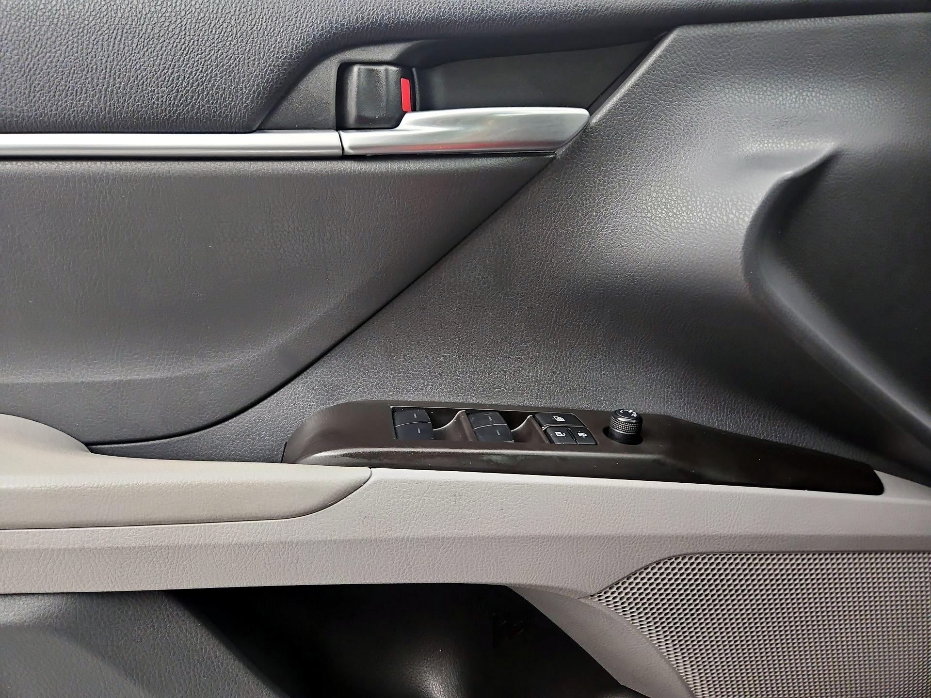 Thumbnail: 2023 Toyota Camry - 12