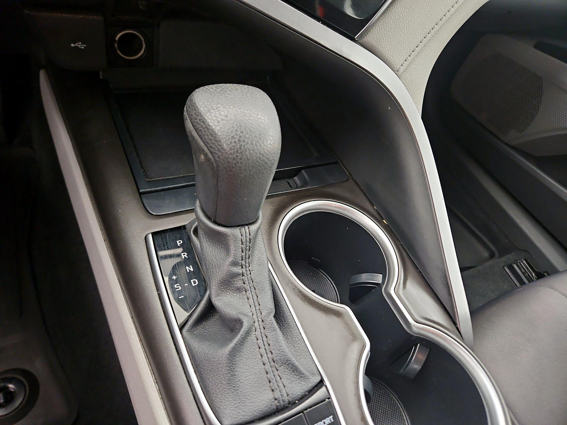 Thumbnail: 2023 Toyota Camry - 17