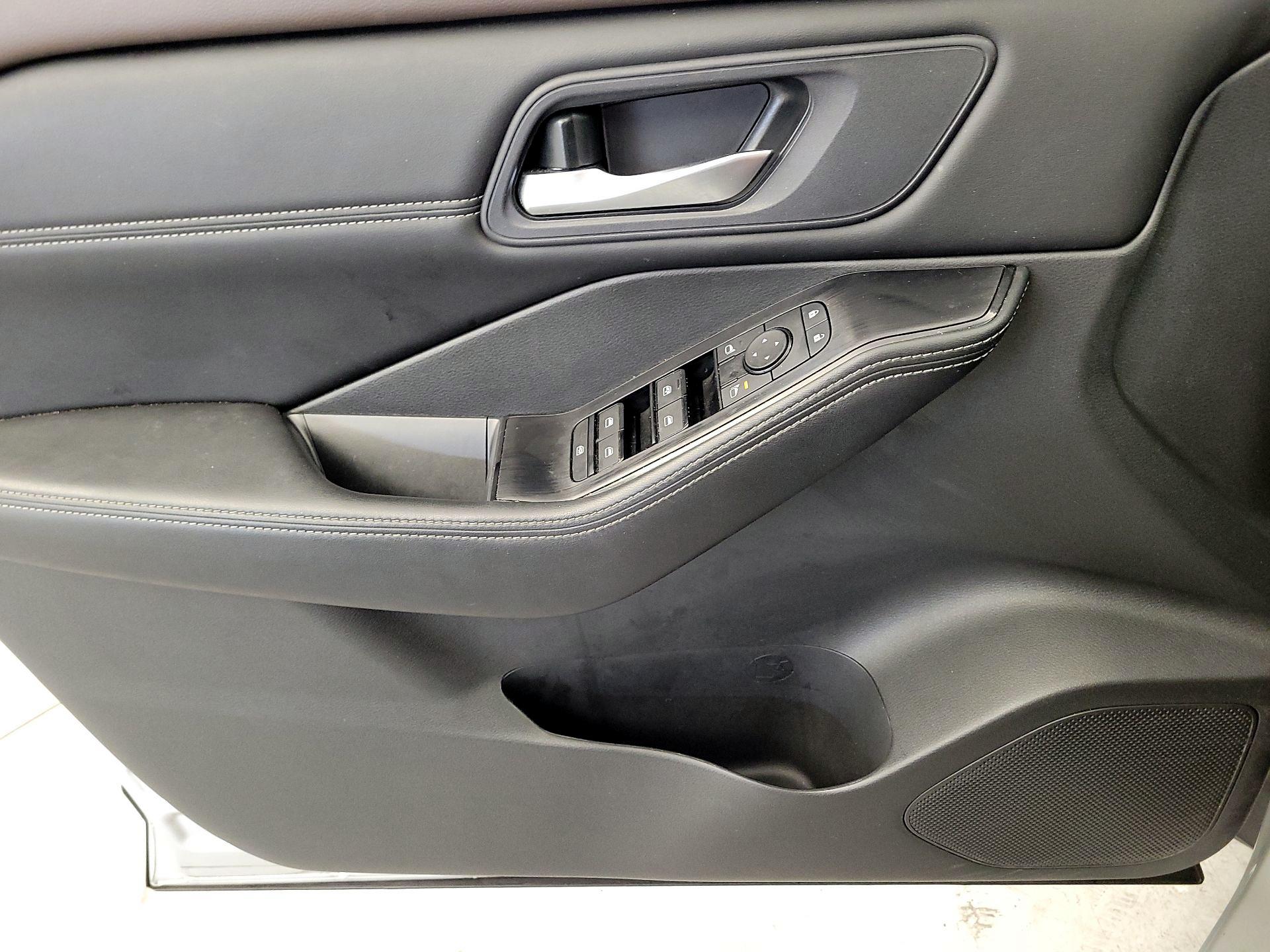 Thumbnail: 2023 Nissan Rogue - 12