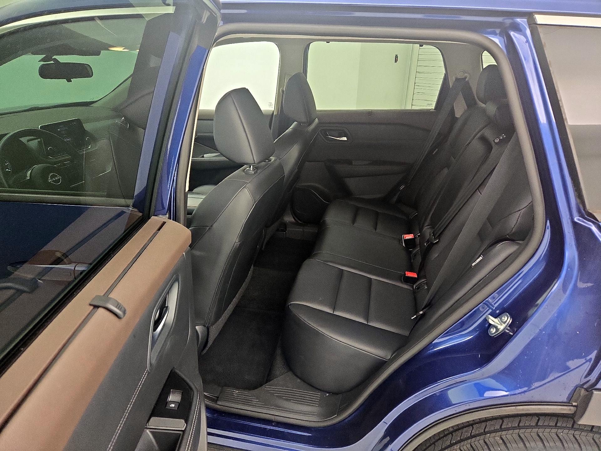 Thumbnail: 2023 Nissan Rogue - 20