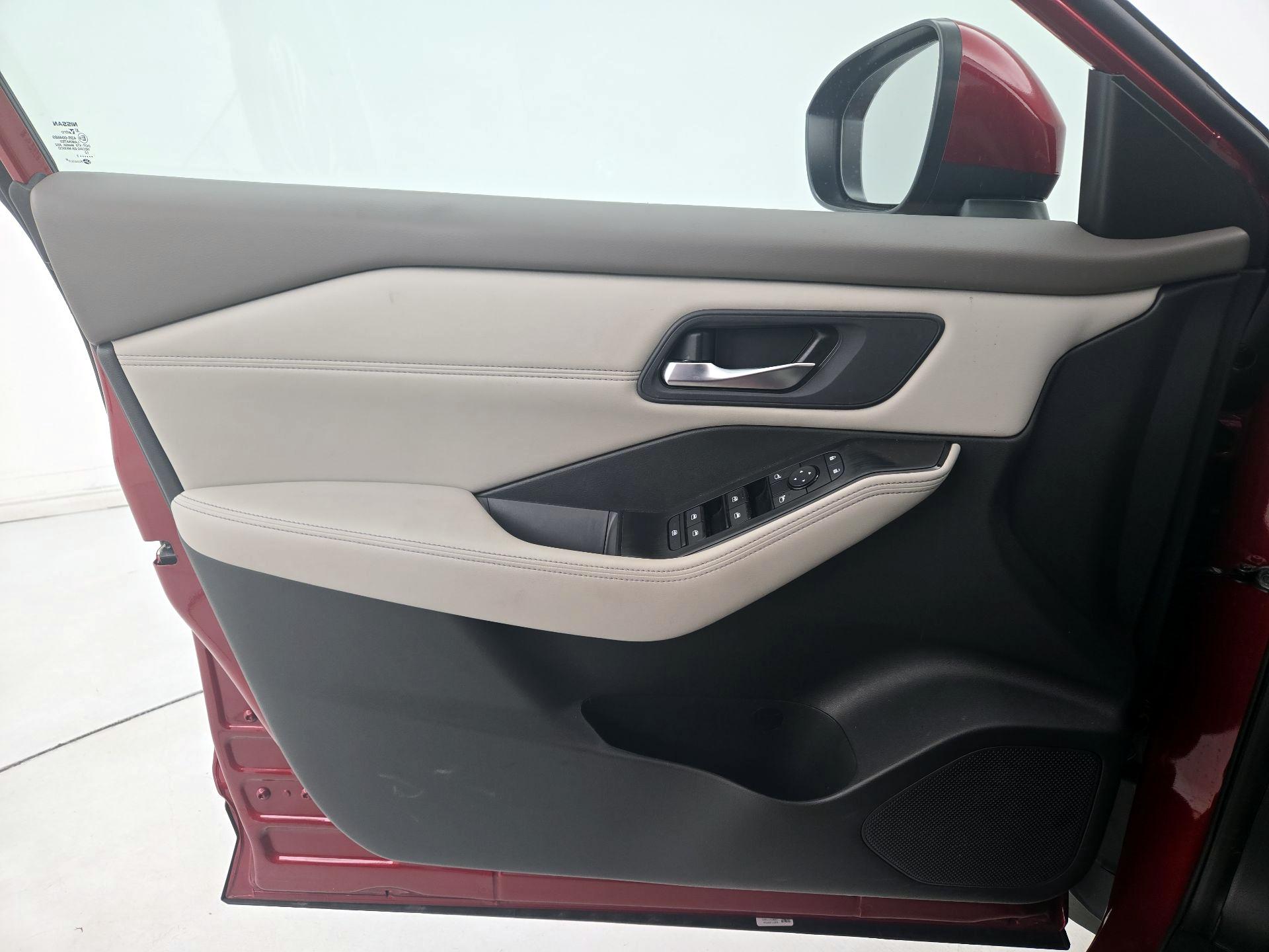 Thumbnail: 2023 Nissan Rogue - 12