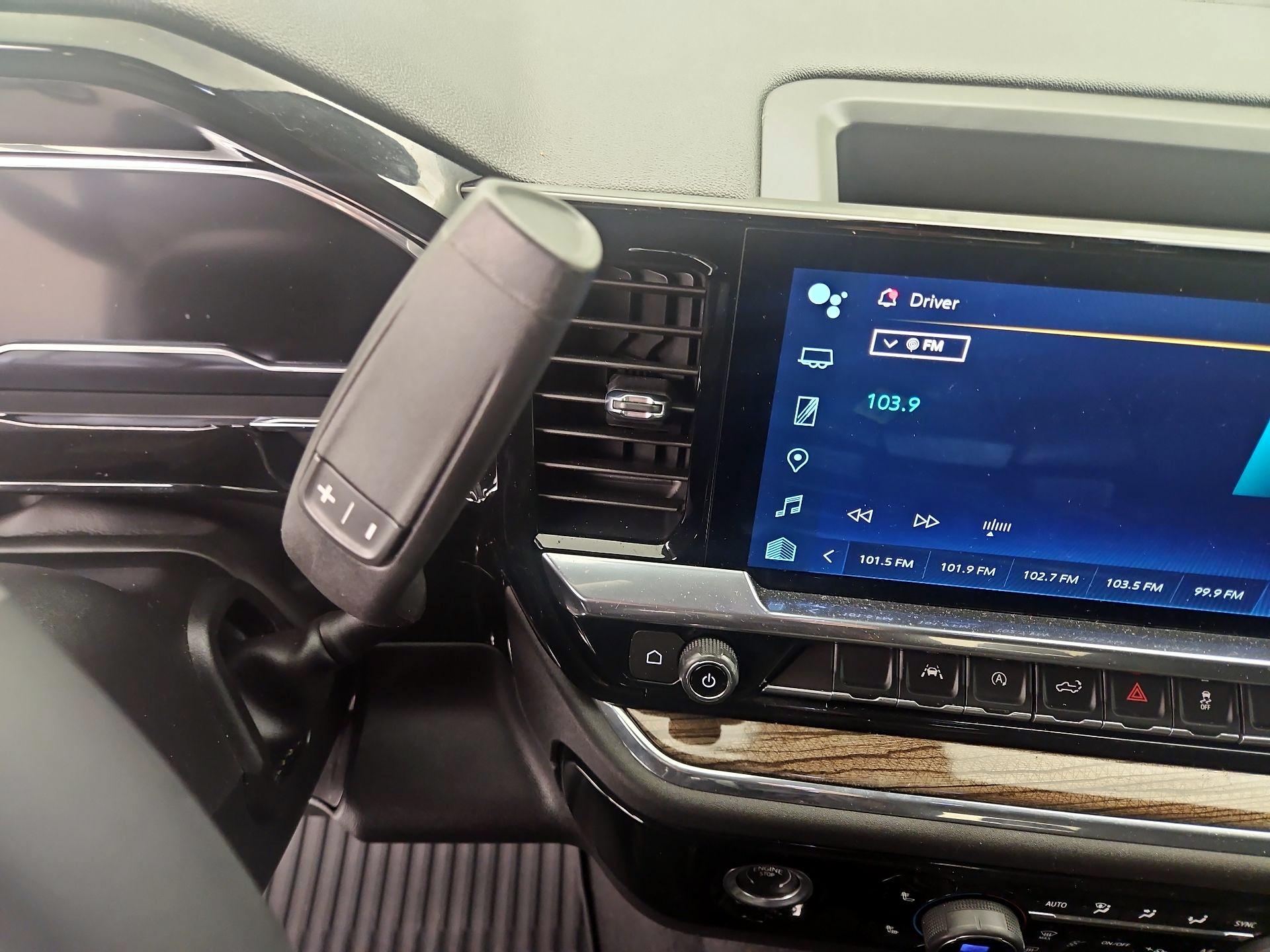Thumbnail: 2023 Chevrolet Silverado 1500 - 17