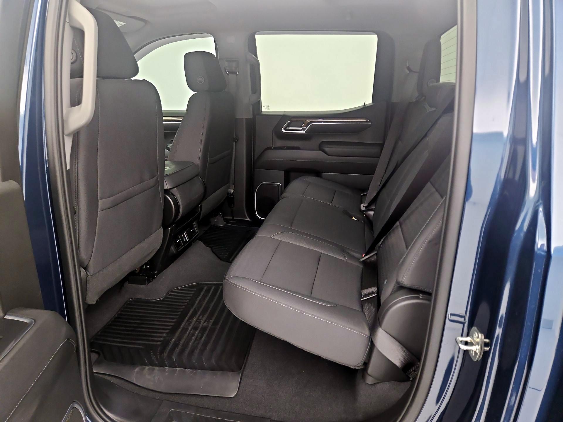 Thumbnail: 2023 Chevrolet Silverado 1500 - 19