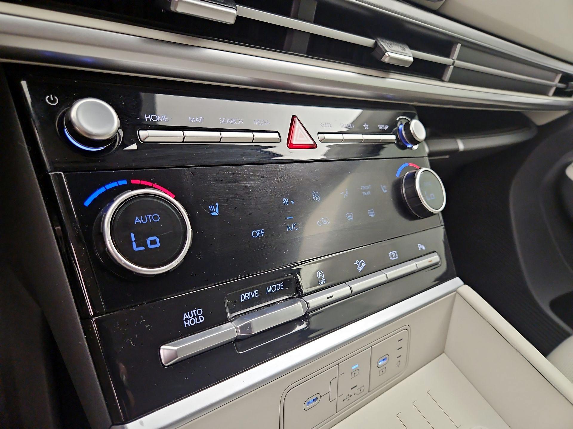 Thumbnail: 2024 Hyundai Santa Fe - 16