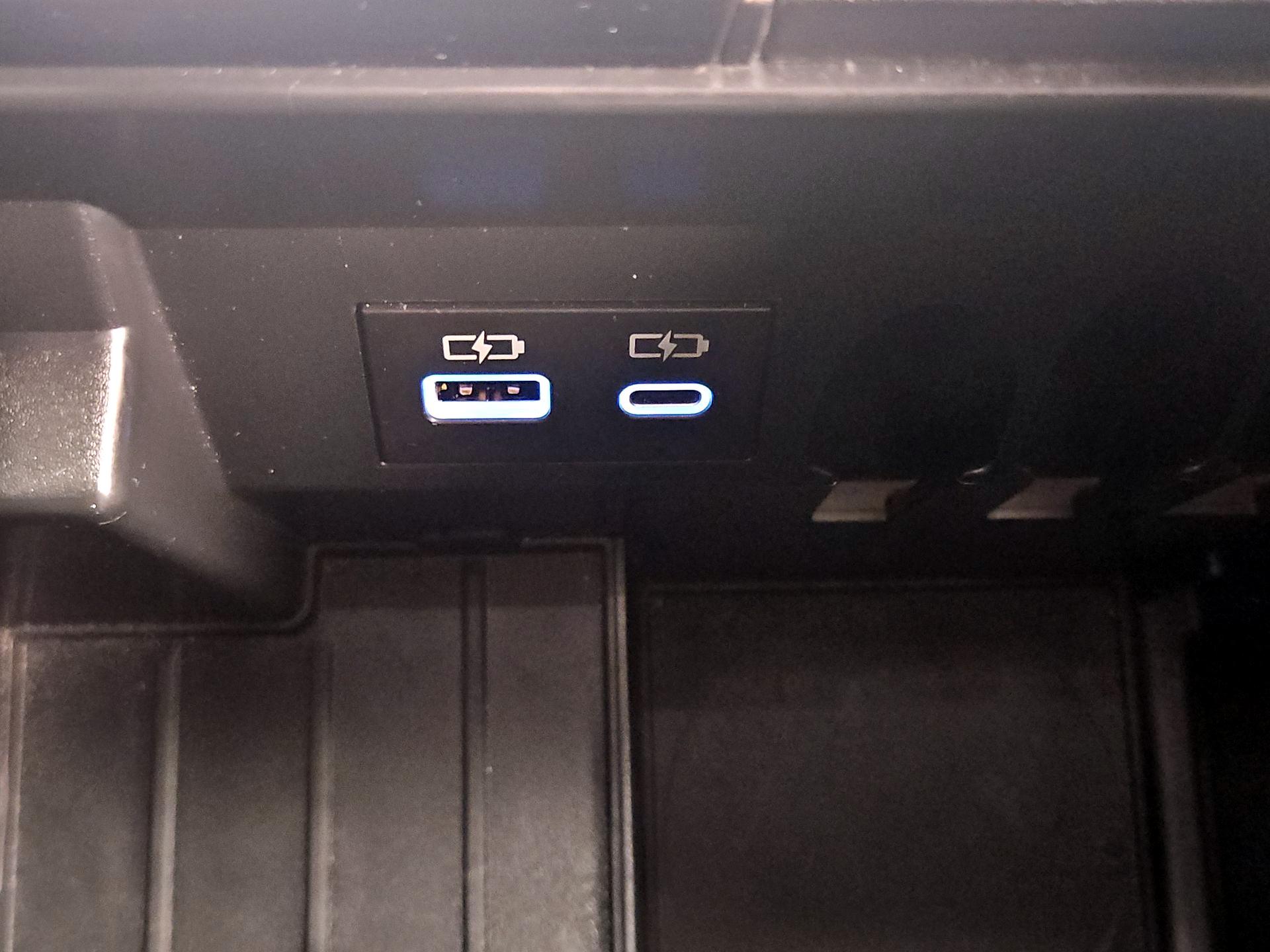 Thumbnail: 2023 Toyota Tundra - 18